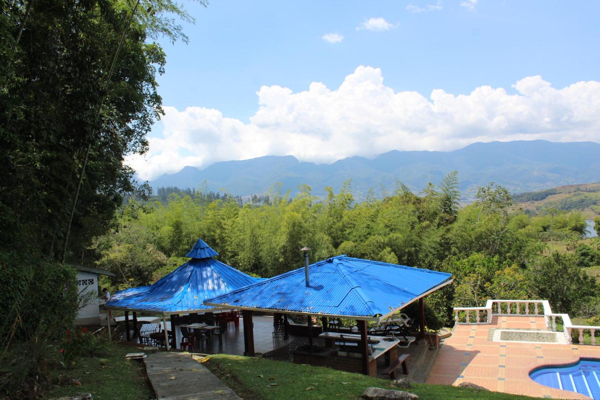 Finca Lago Calima