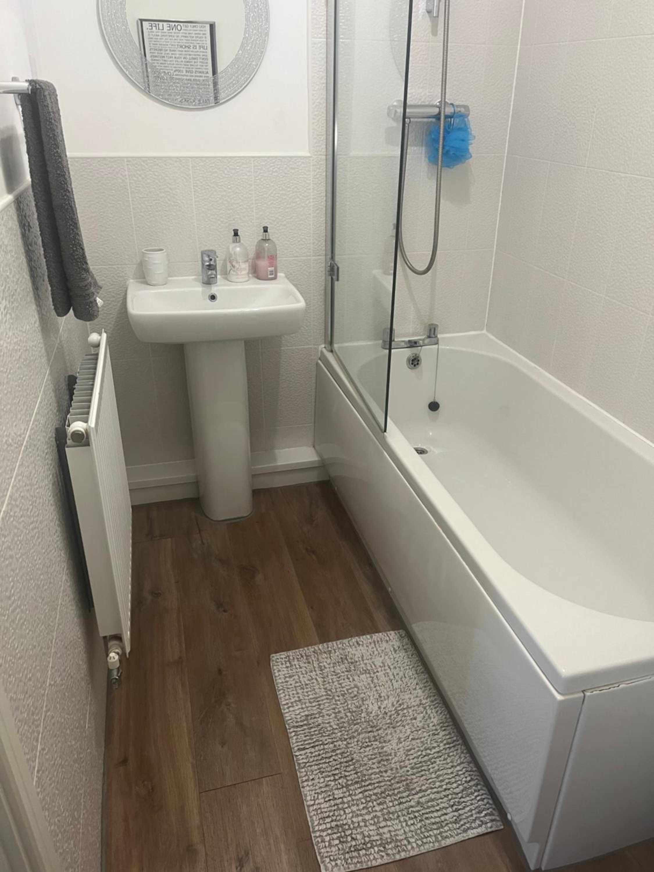 Luxury Riverside 2 bedroomed Apartment with Balcony view 3