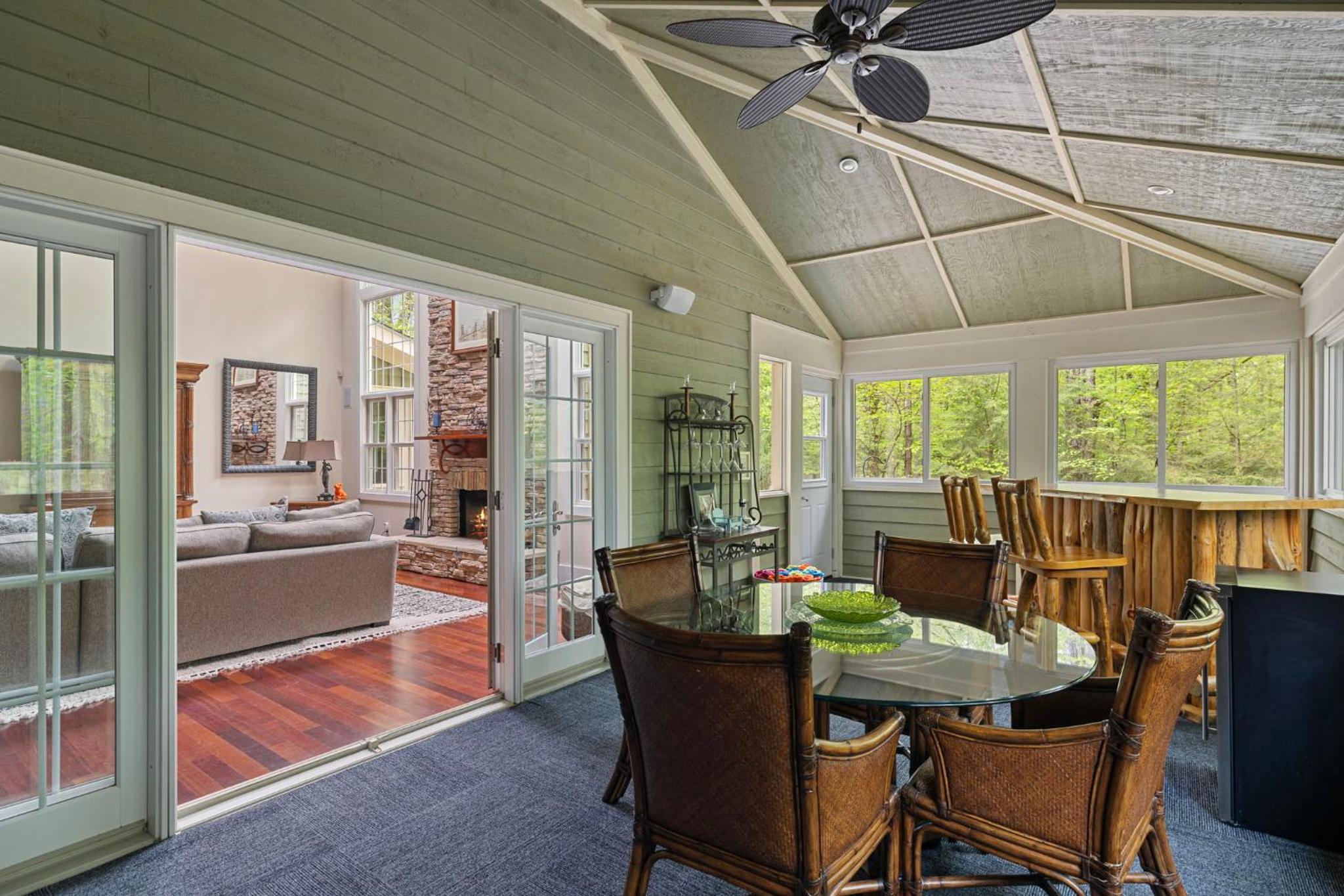 Pete's Place by Juniper Holiday + Home view 3