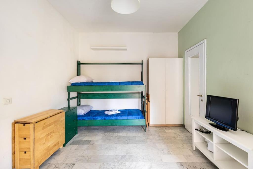 5 Minuti dai Navigli - WIFI GRATIS - Monolocale ben servito