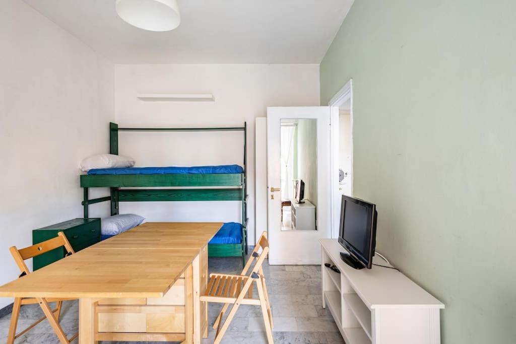 5 Minuti dai Navigli - WIFI GRATIS - Monolocale ben servito