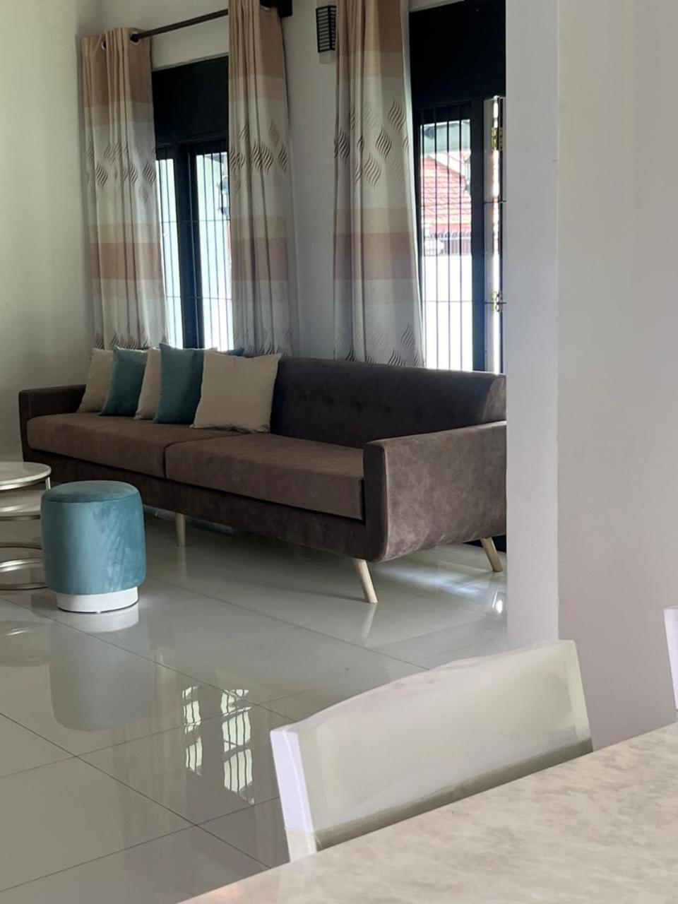Kevzz Villa Negombo view 4