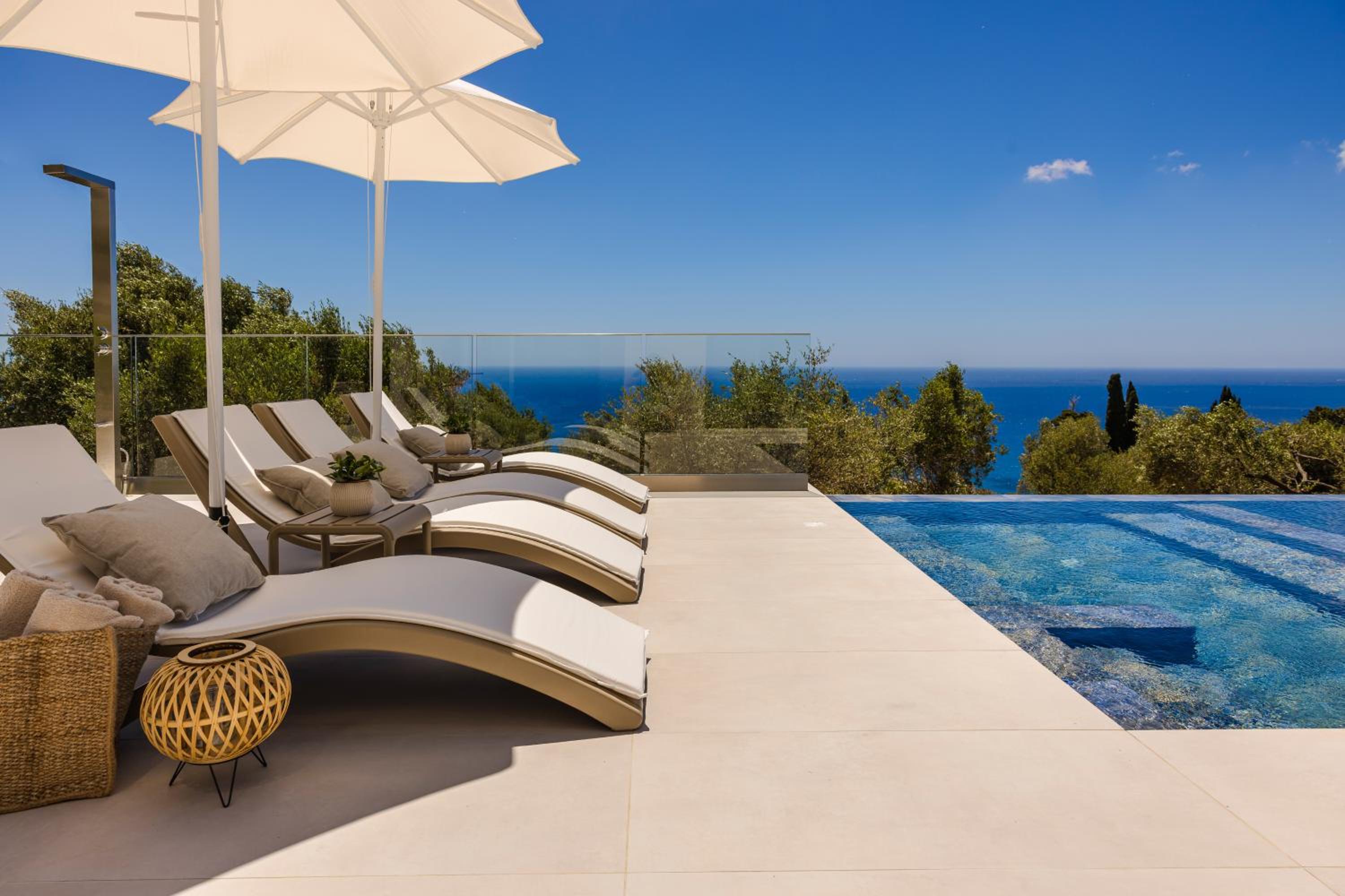 DEOS VILLA
