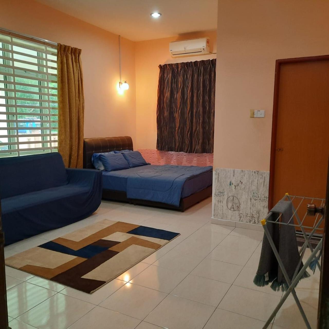 Iqbalina Homestay 2 Kemaman photo 5