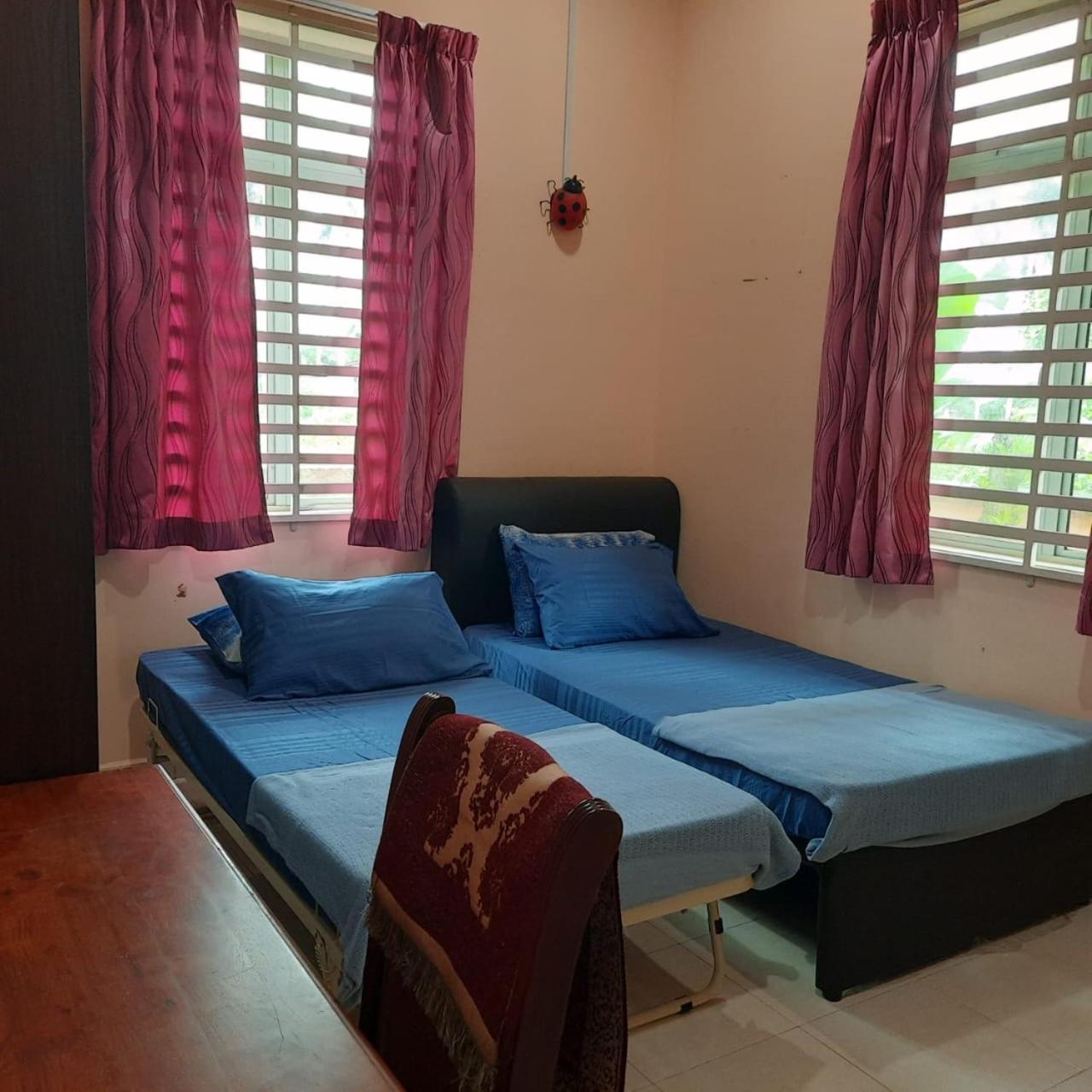 Iqbalina Homestay 2 Kemaman photo 3