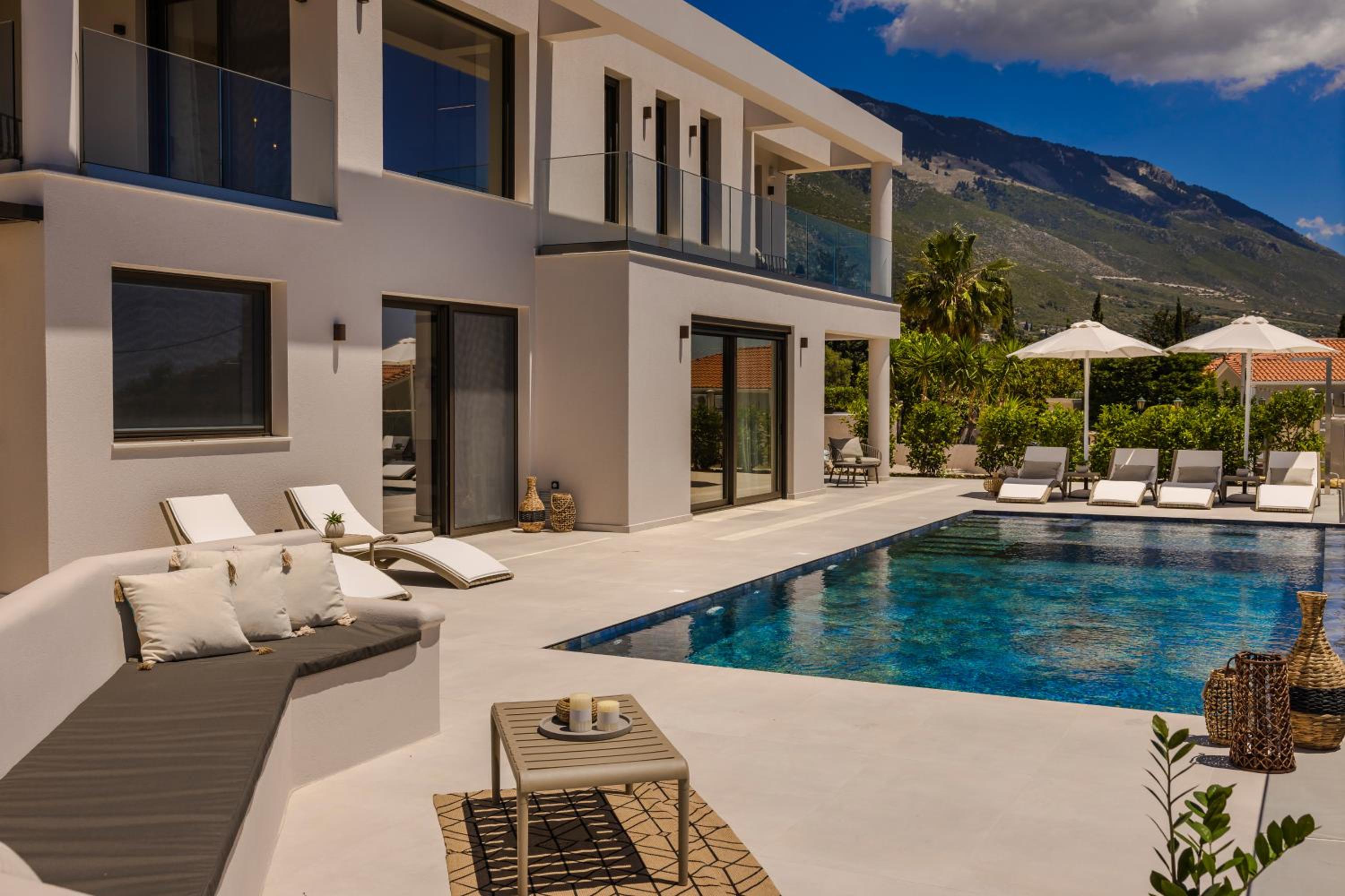 DEOS VILLA