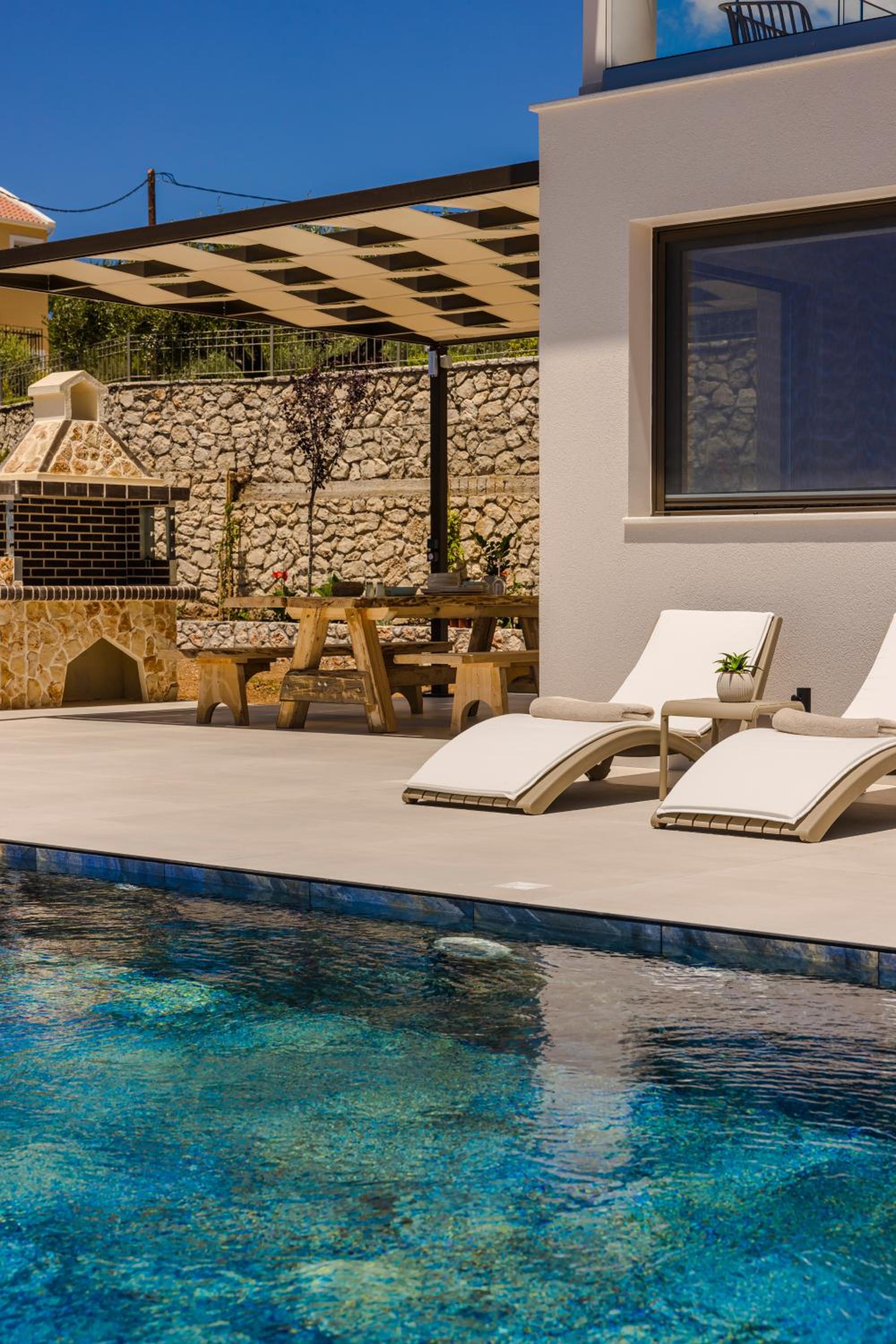 DEOS VILLA