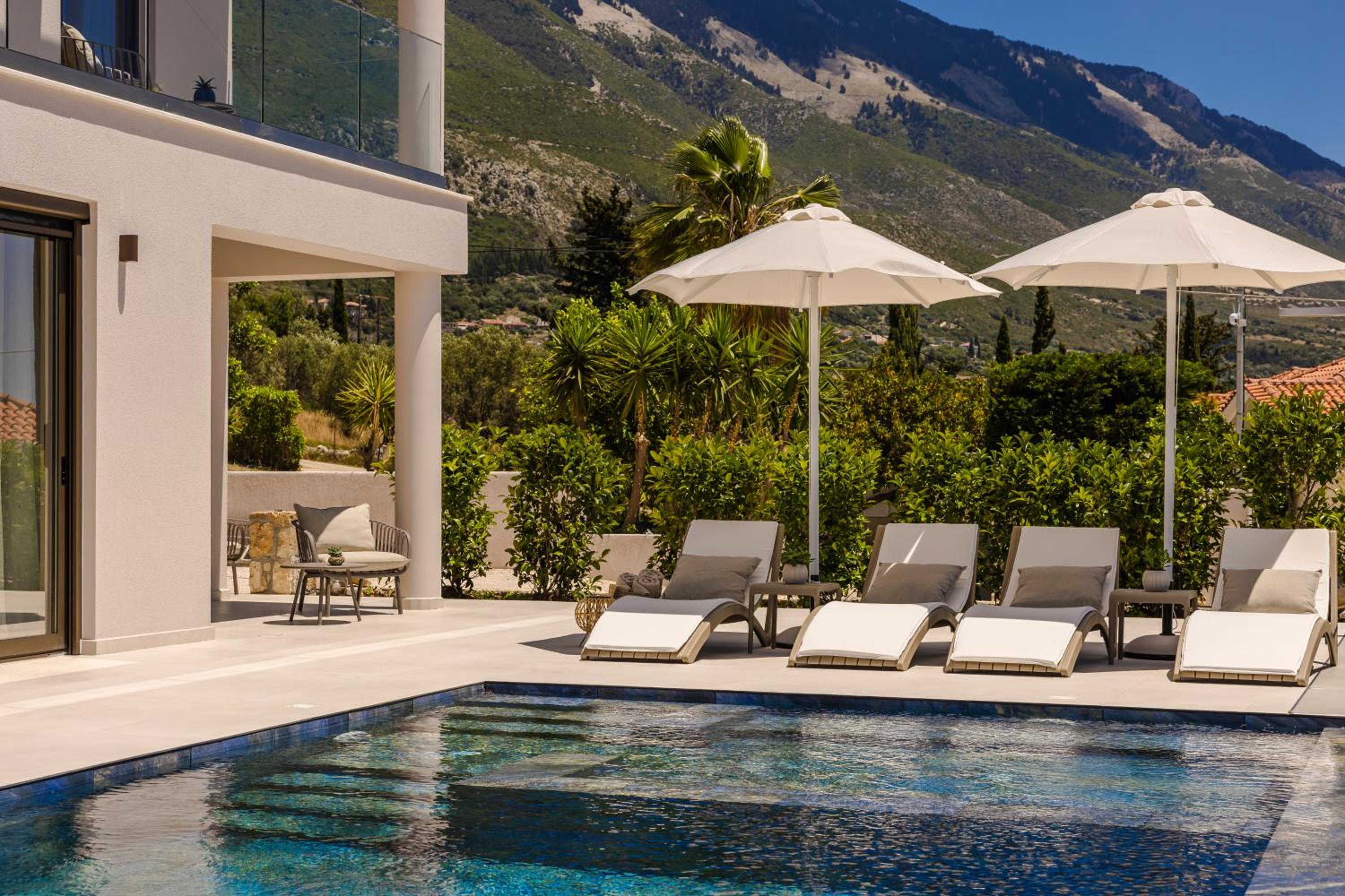 DEOS VILLA