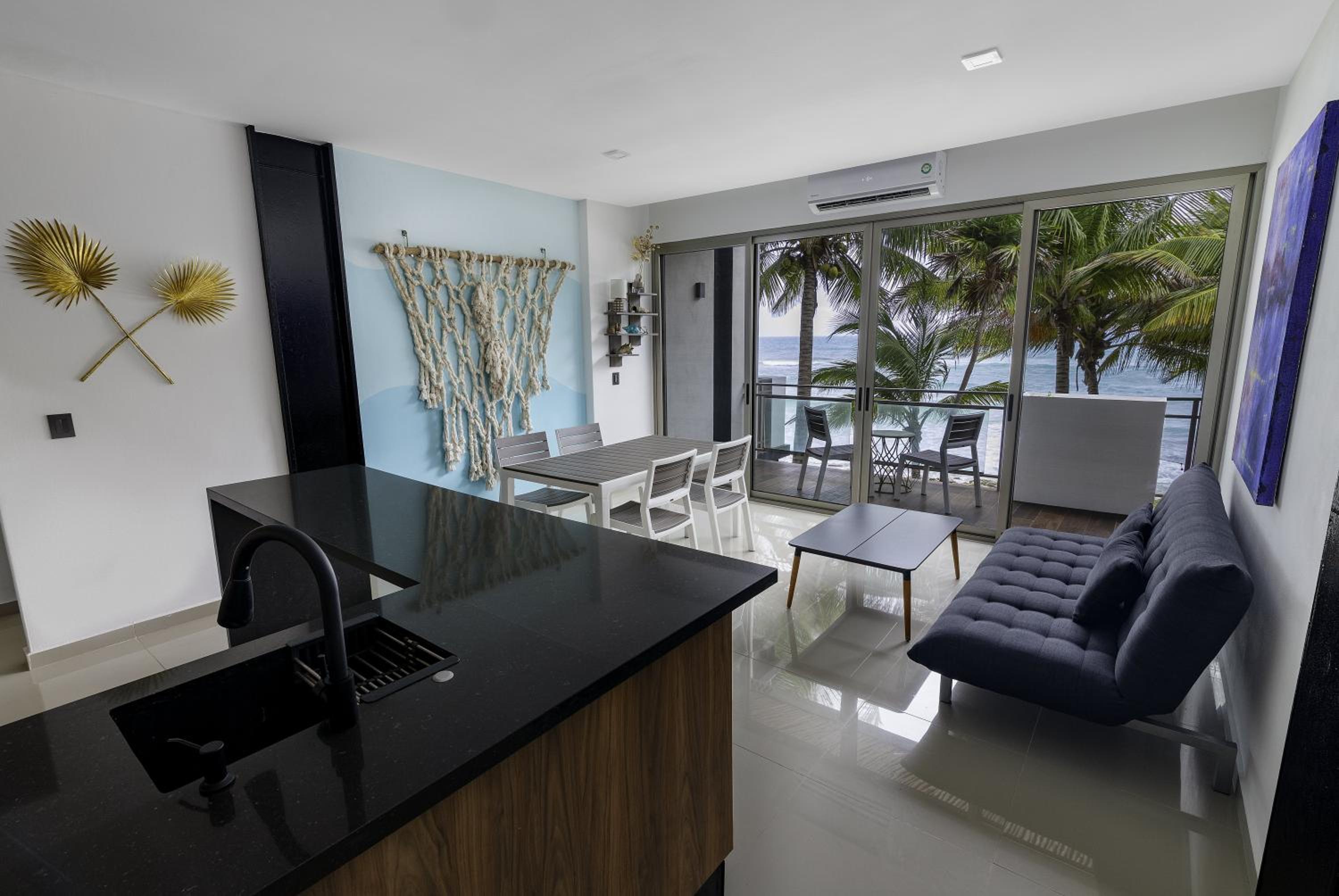 Angelina 28 Beachfront and Family Apartments - Modern and Relaxing Long Stays - 20 min from Cancun Airport