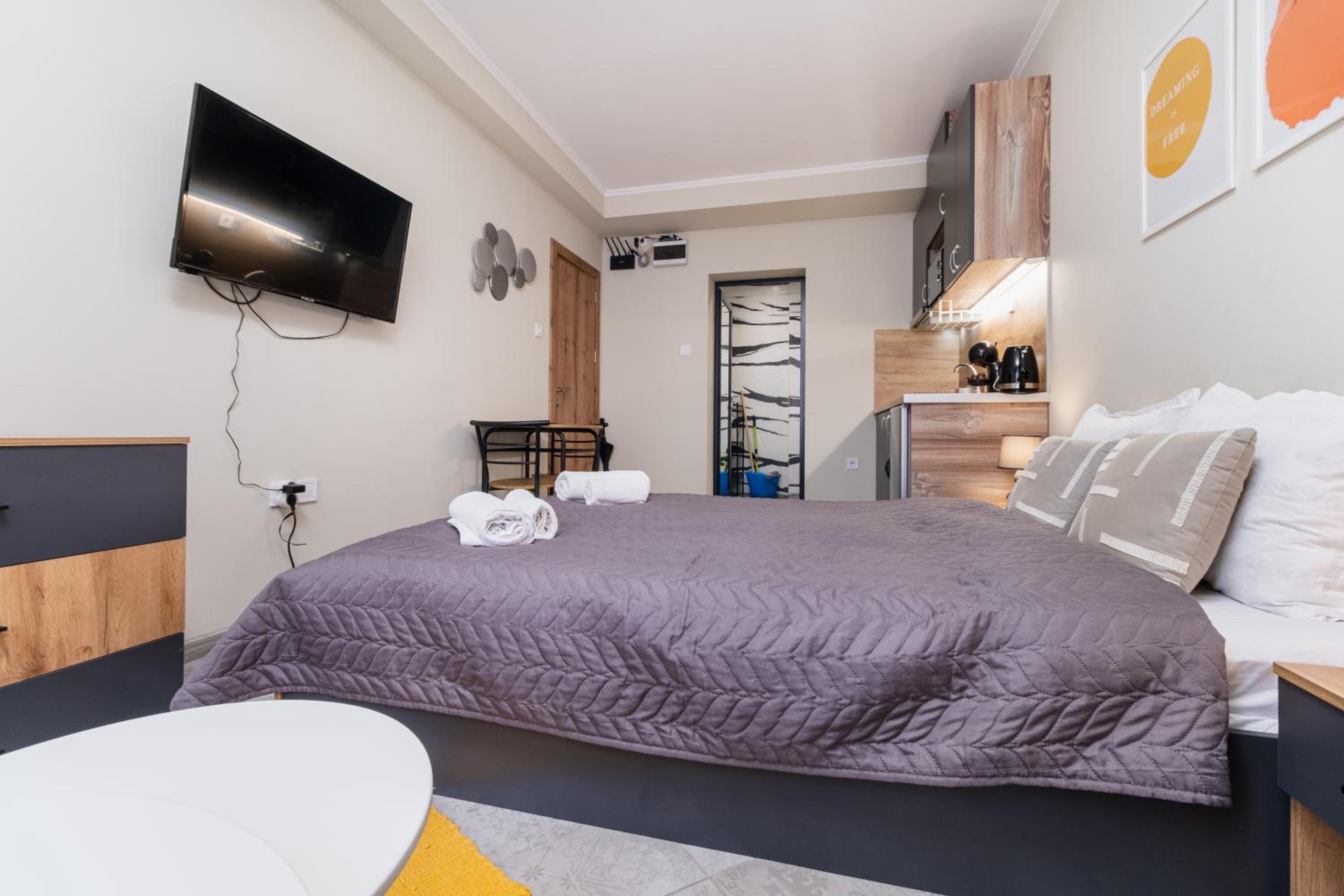 City Center Studio Apartments