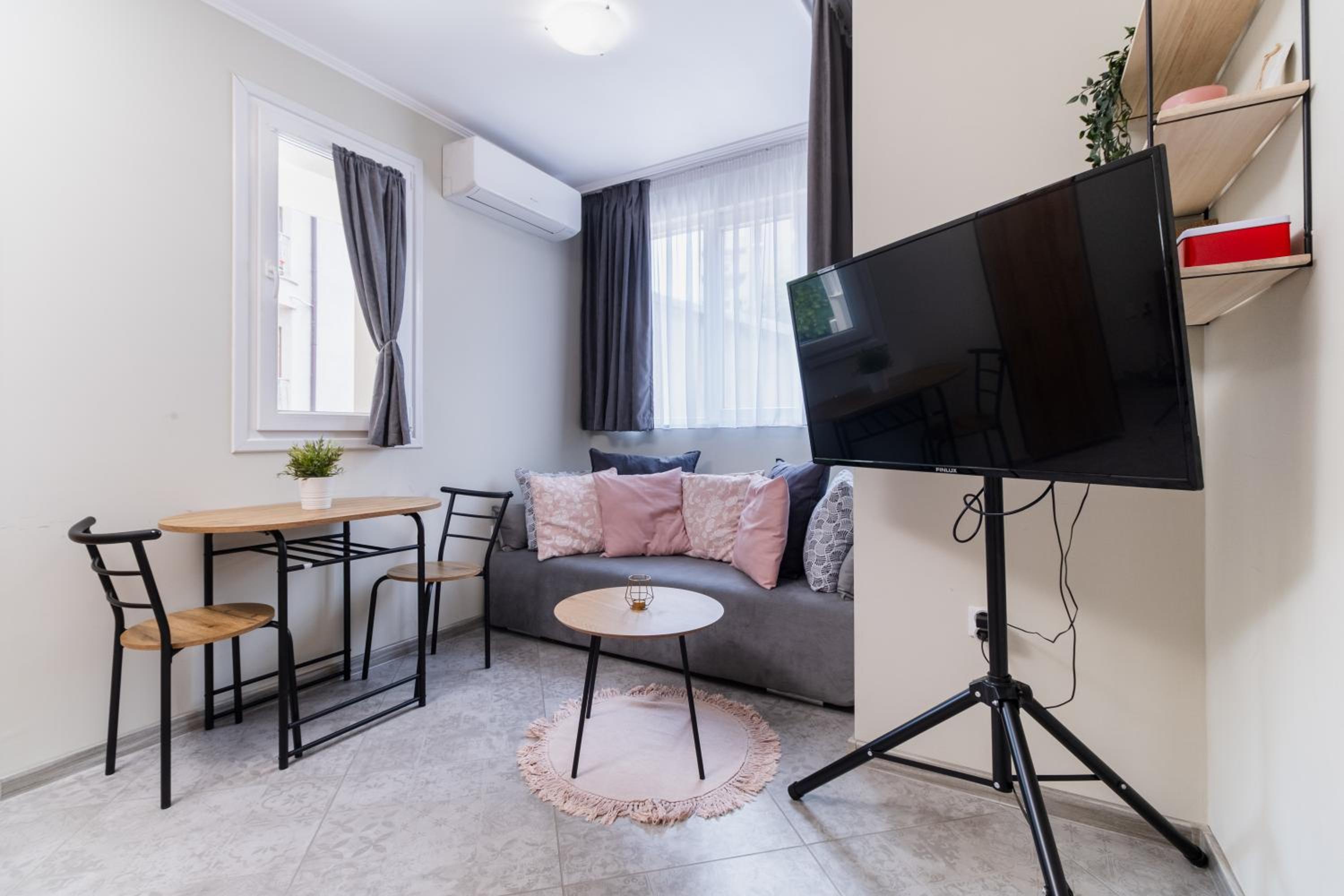 City Center Studio Apartments