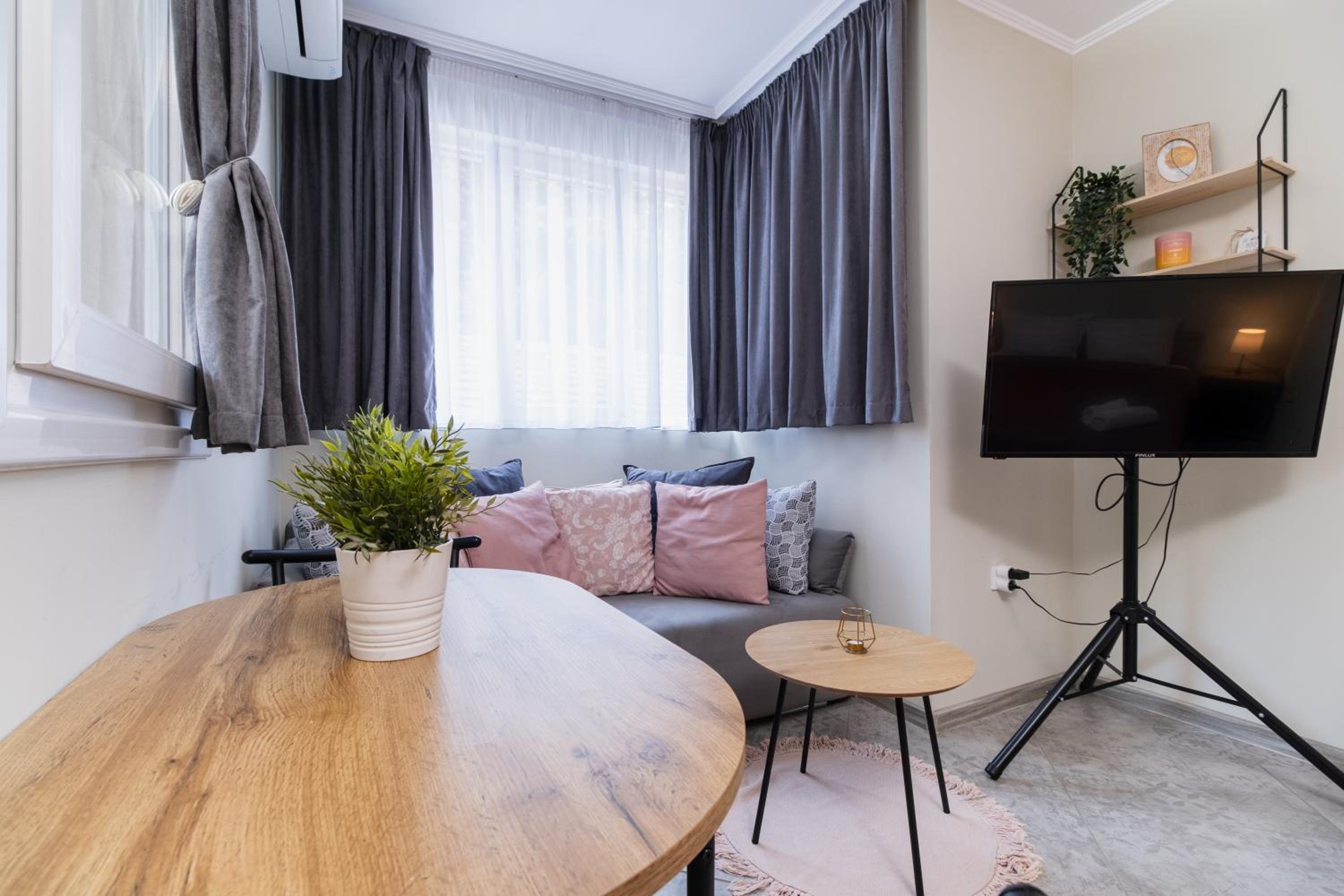 City Center Studio Apartments
