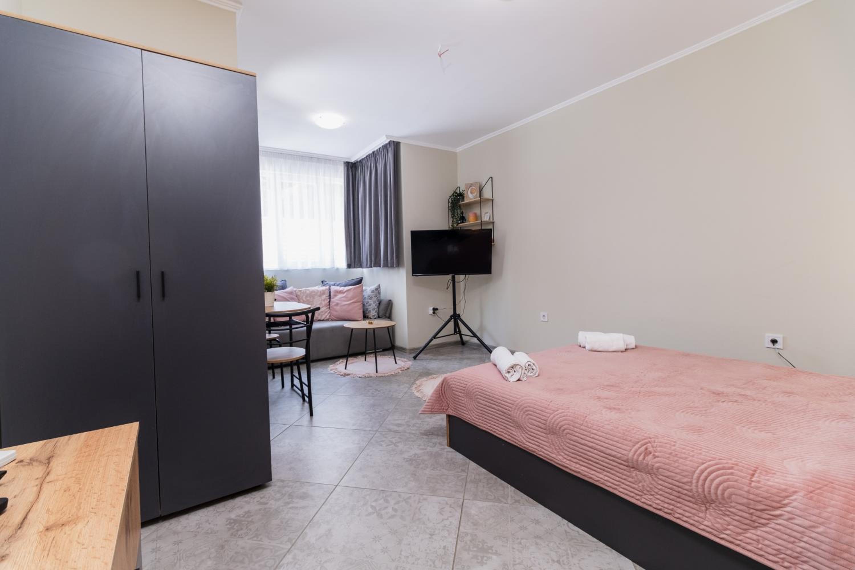City Center Studio Apartments