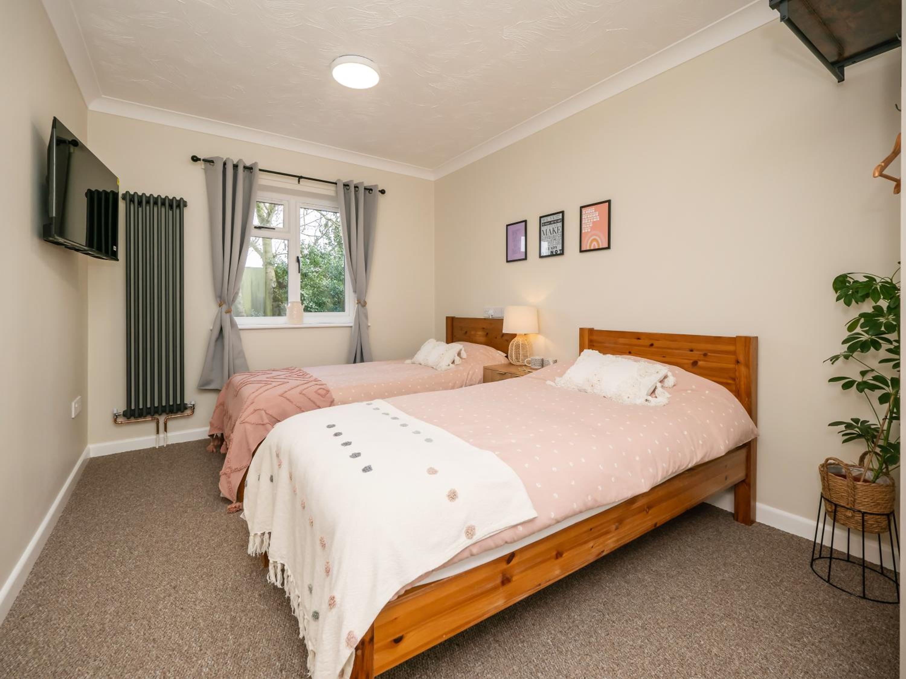 Heath Farm House view 5