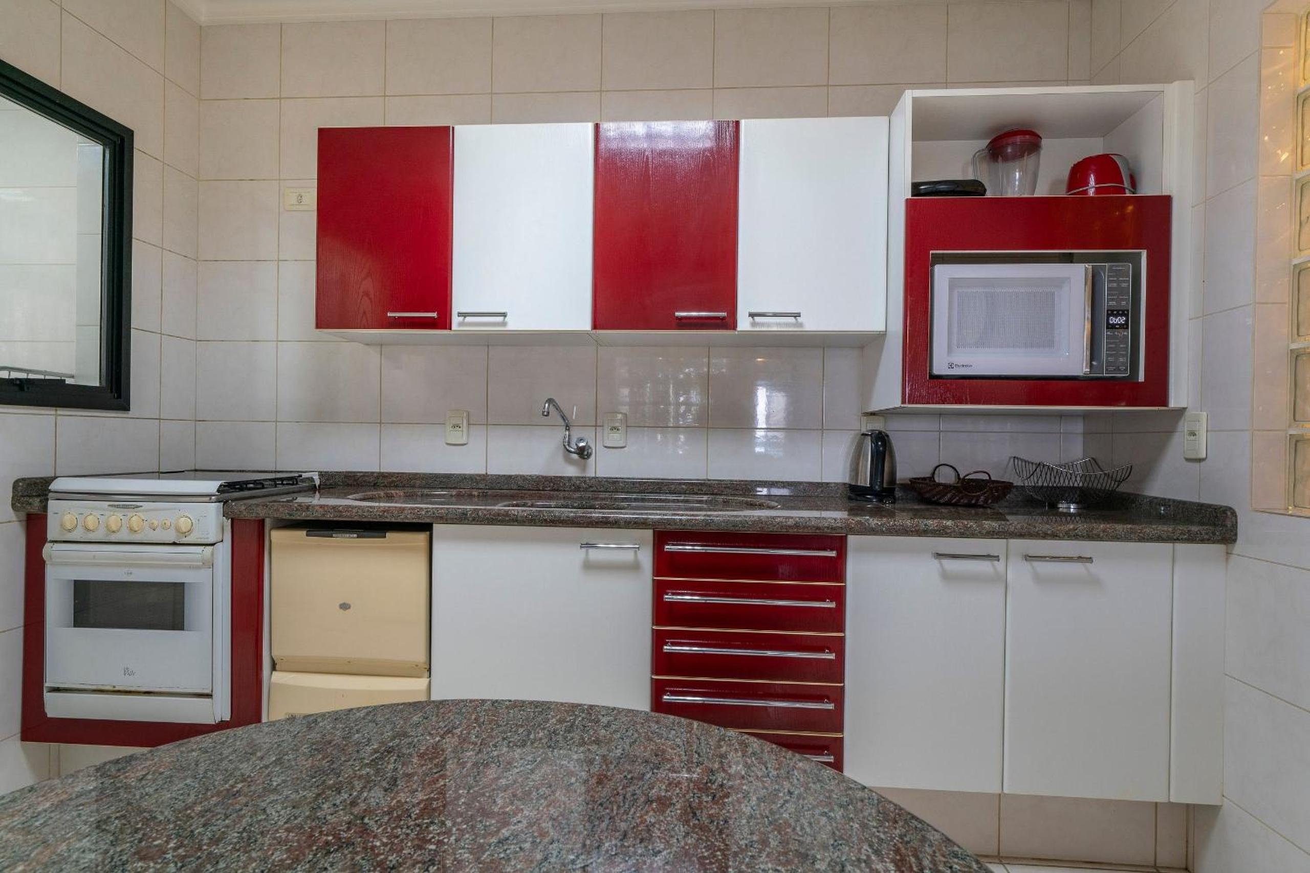 A08 - Laélia Purpurata - Apartamento frente mar 03 dormitórios