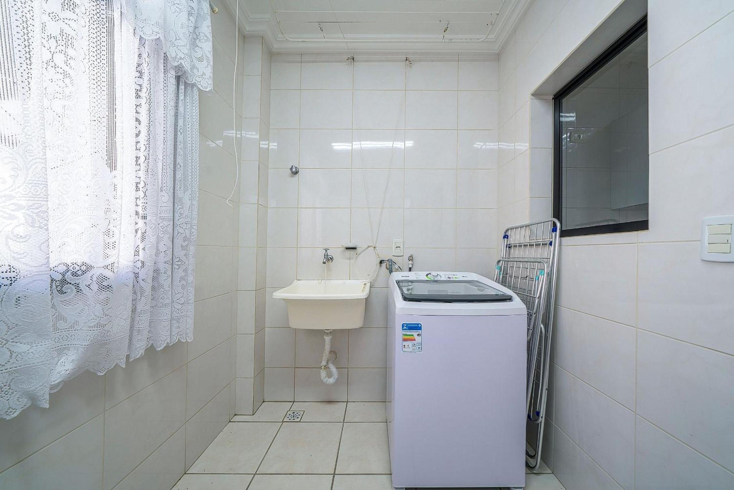 A08 - Laélia Purpurata - Apartamento frente mar 03 dormitórios