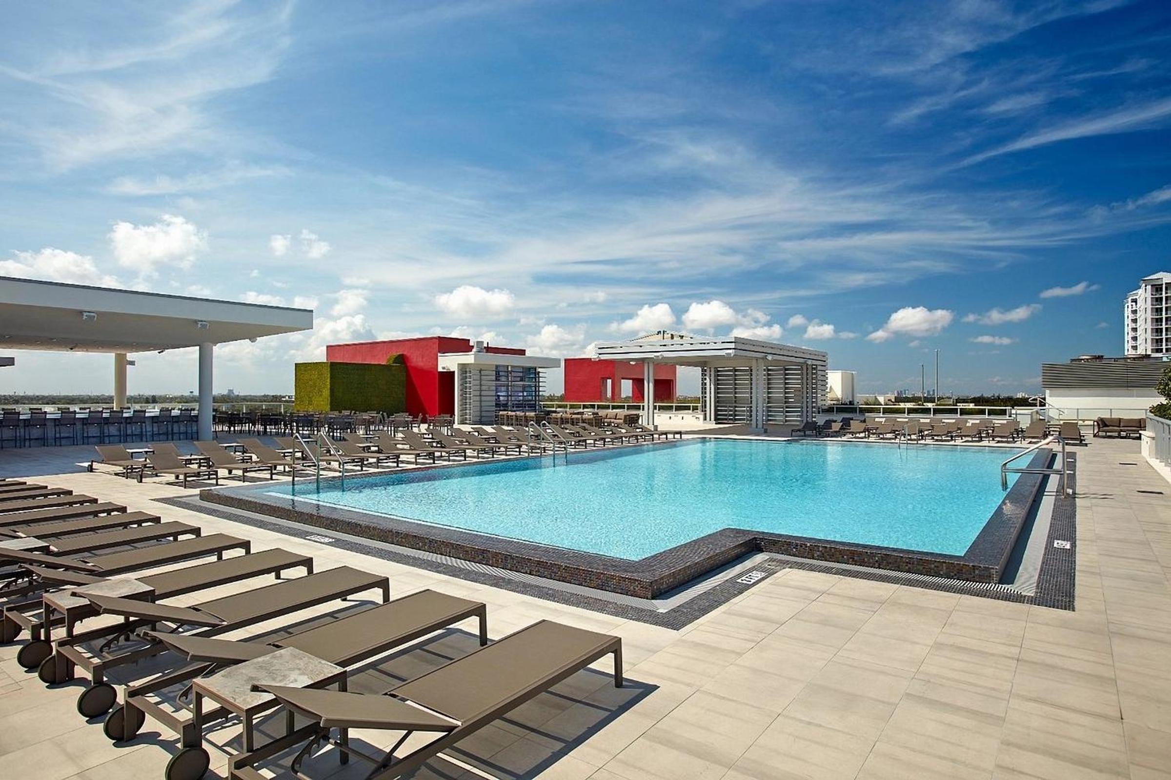 Stylish 3BR Resort Condo with Beach Access, Two Infinity Pools and Private Balcony - 25 min to FIFA! view 2