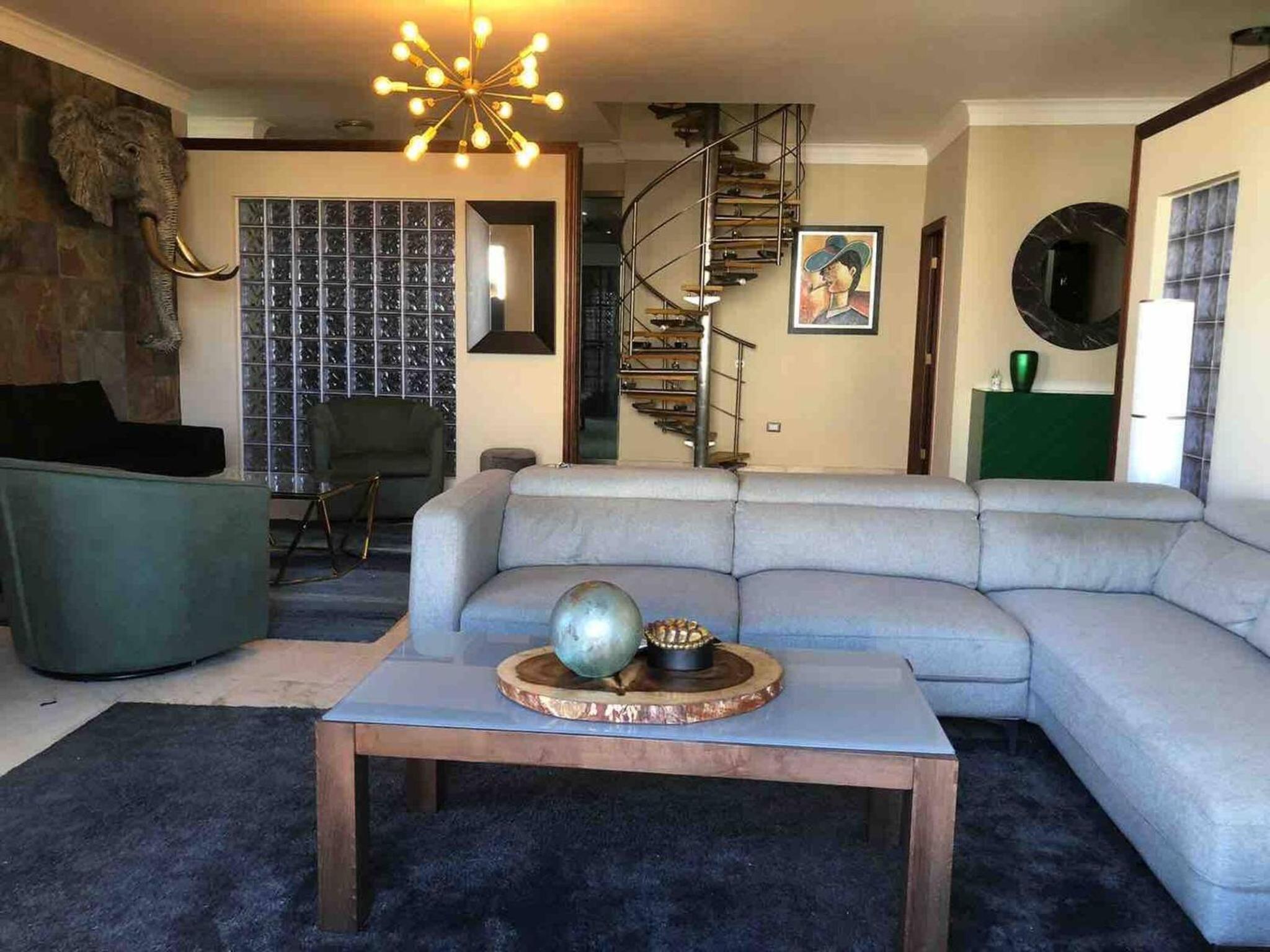 Modern Centrical Evaristo Apartment With Tub