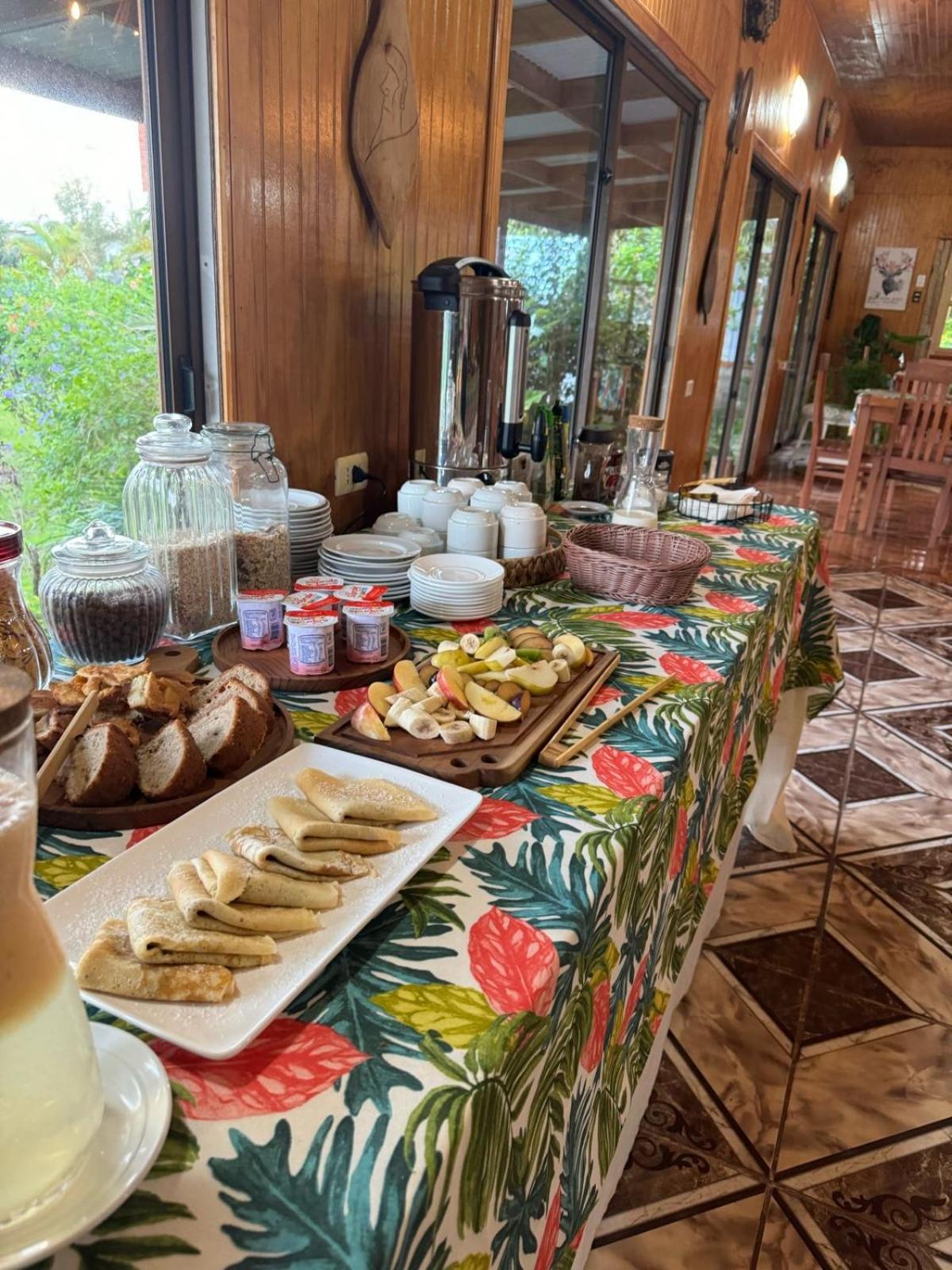 Teanehi Bed & Breakfast