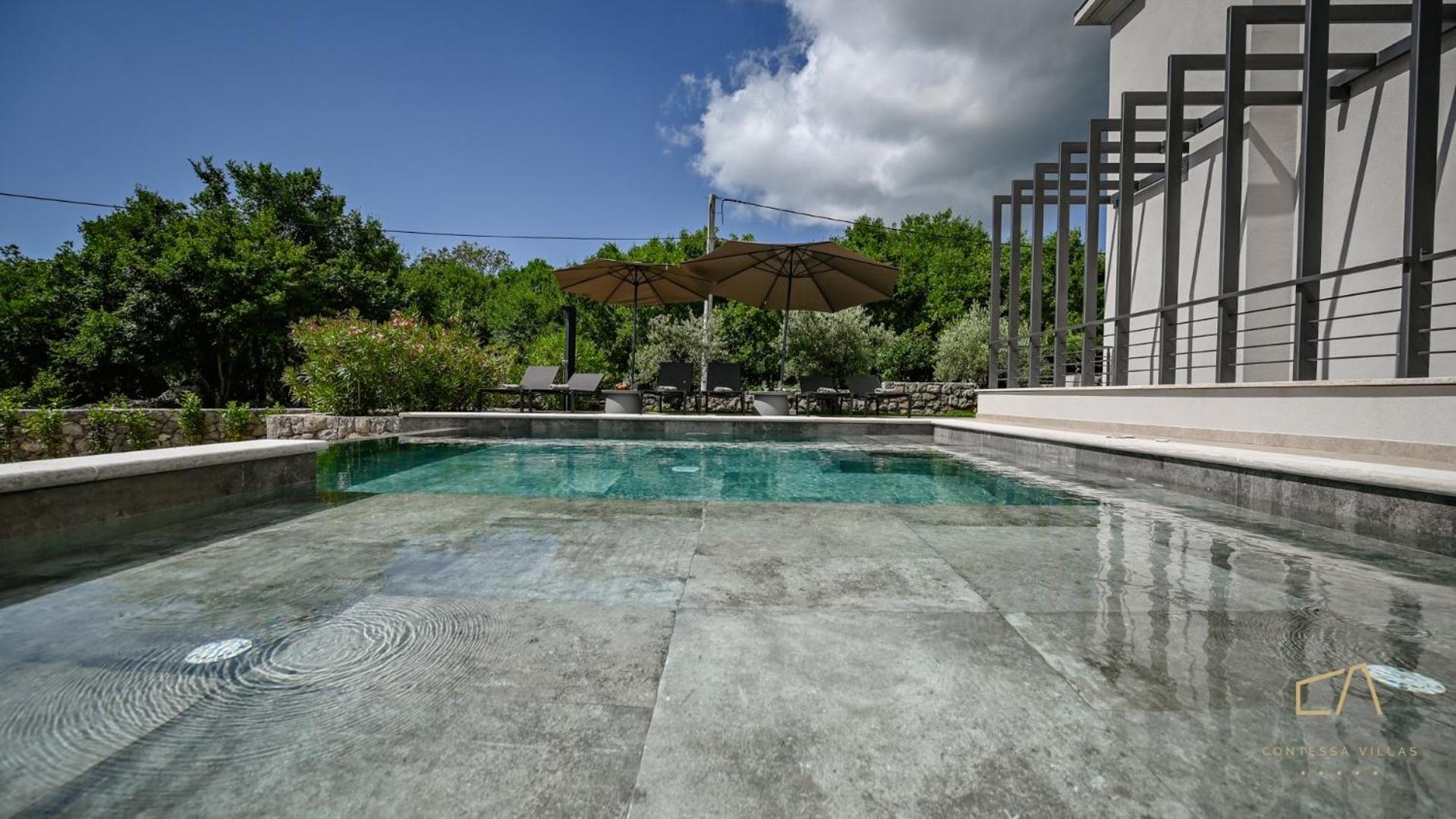 Luxury Villa Lipa Kate view 4