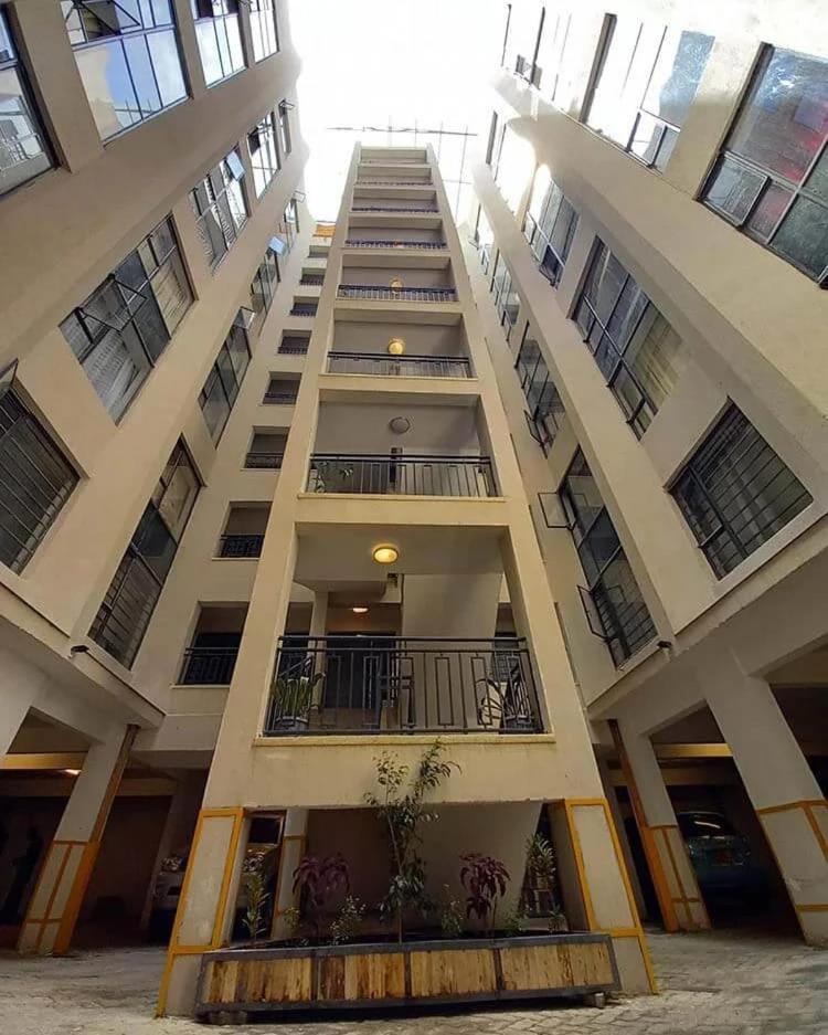 White Pillows 1bedroom BnB near JKIA Nairobi Tsavo Apartment view 4