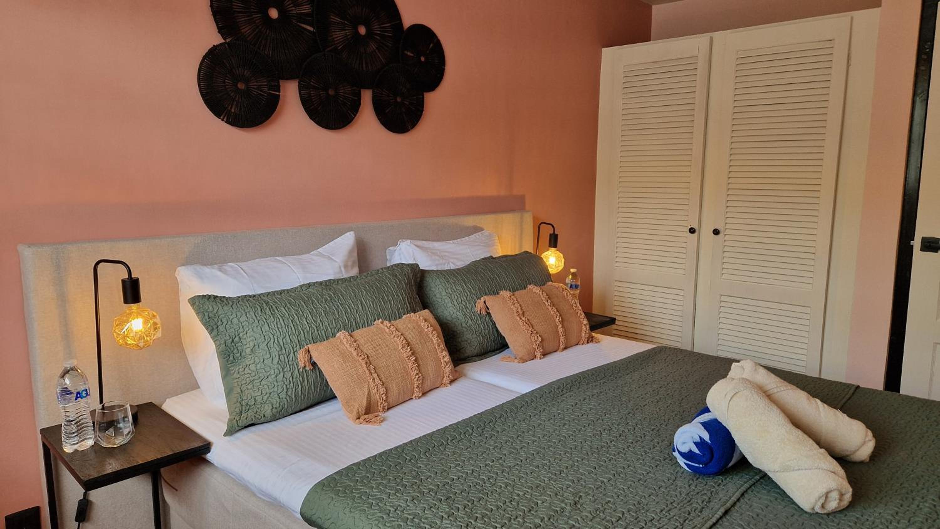 The Pink Panther Apartment, near Mambo Beach Boulevard