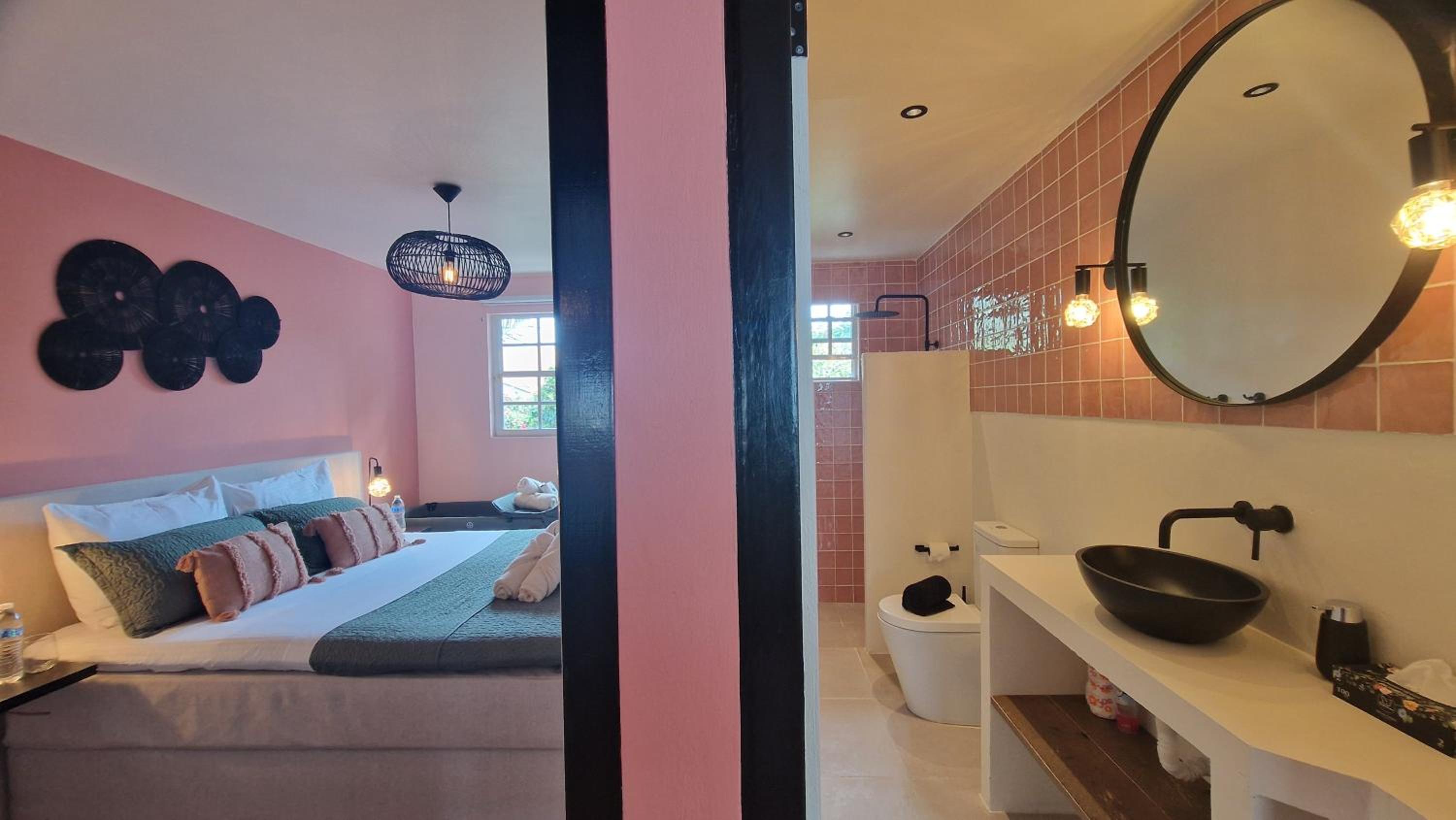 The Pink Panther Apartment, near Mambo Beach Boulevard