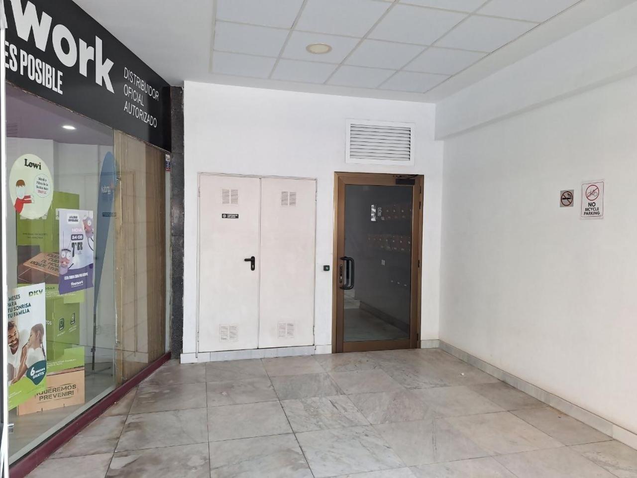 Loft moderno con balcón al lado de Las Canteras view 4
