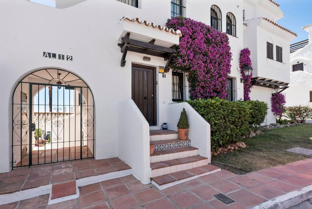 Luxury Apartment in Marbella Aldea Blanca close by Beautiful Port and Beaches of Puerto Banús
