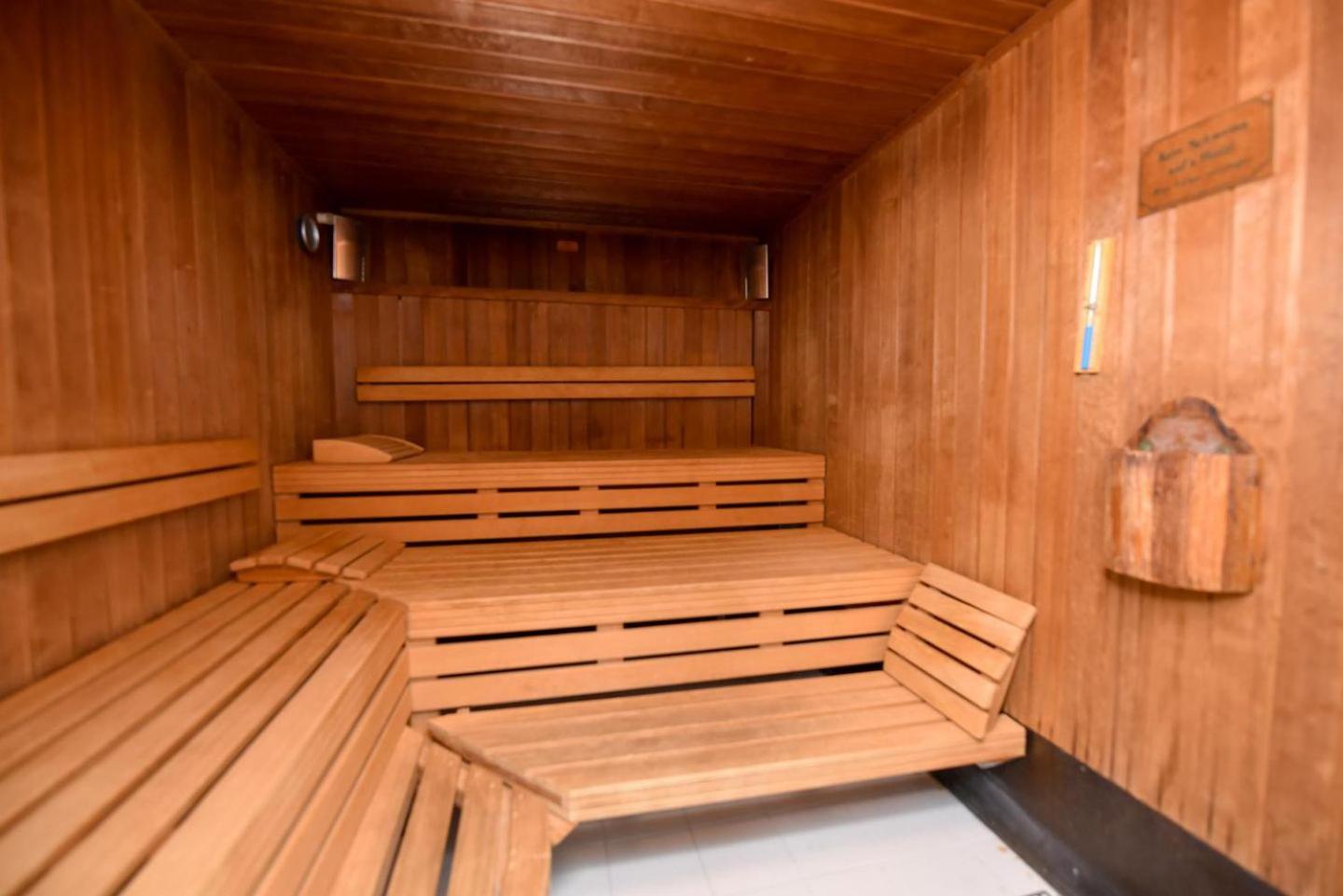 Strandstudio mit Schwimmbad und Sauna