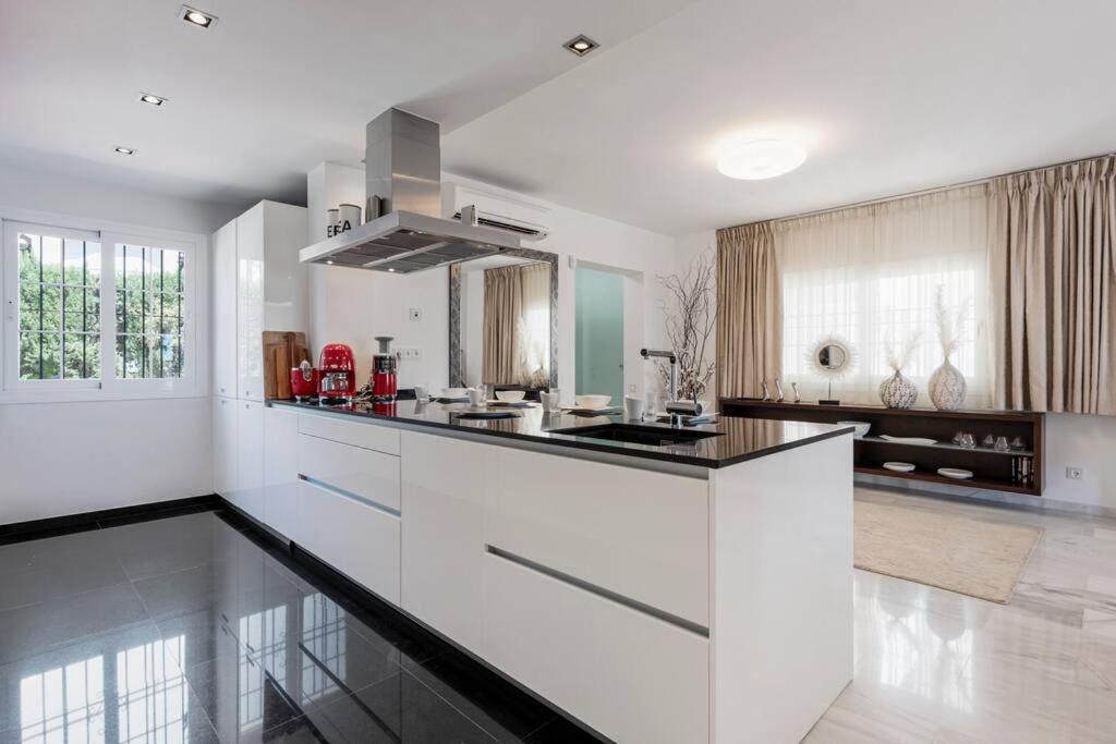 Luxury Apartment in Marbella Aldea Blanca close by Beautiful Port and Beaches of Puerto Banús