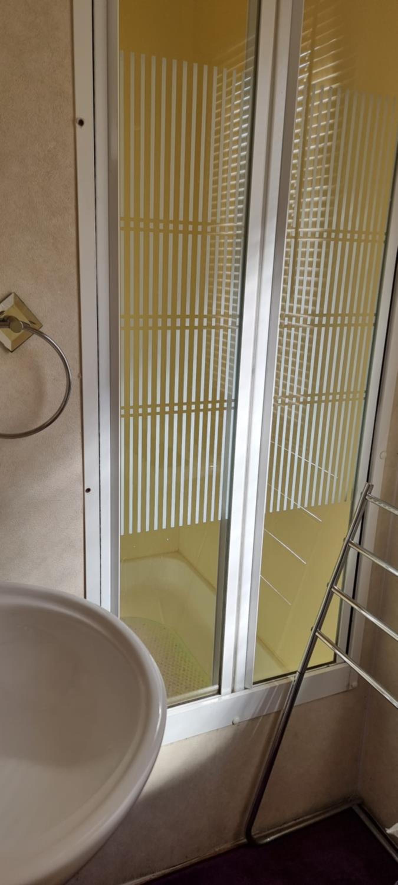 Peaces caravan 8 berth on coral beach view 3