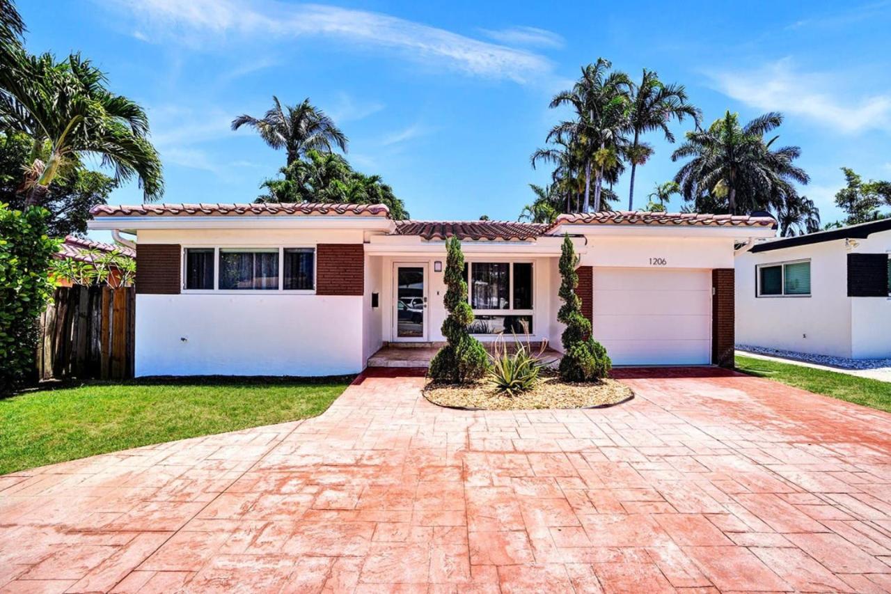 Seaside Oasis in Hollywood Lakes near the Beach view 4