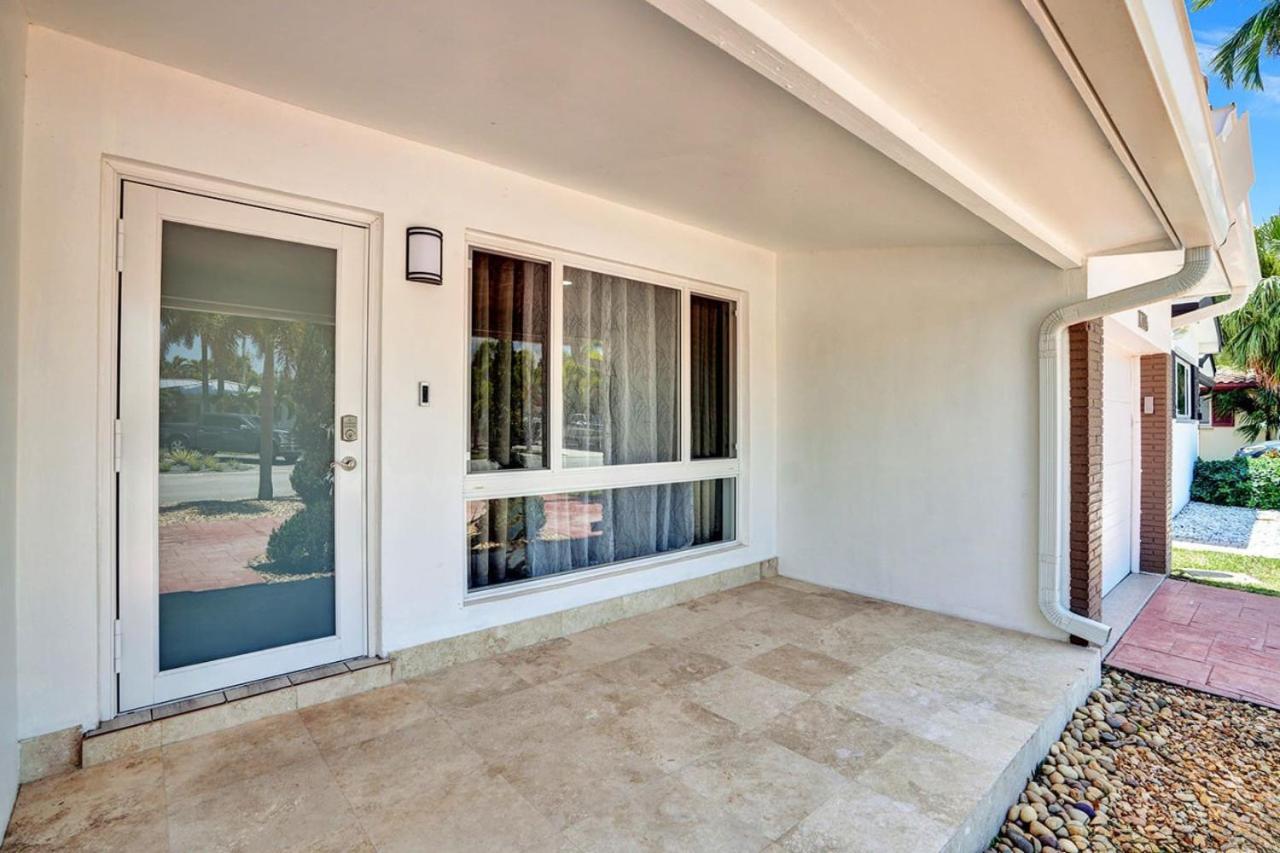 Seaside Oasis in Hollywood Lakes near the Beach view 5