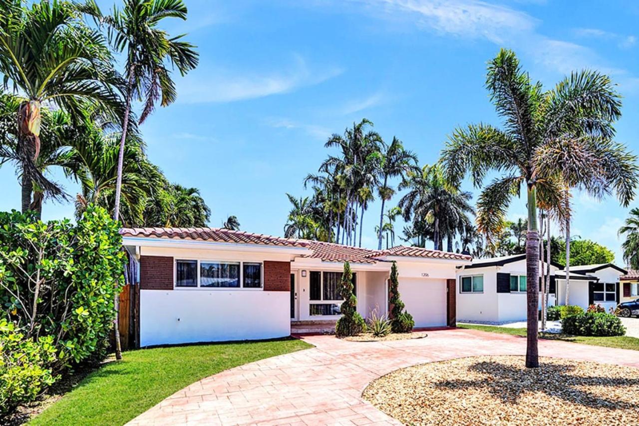 Seaside Oasis in Hollywood Lakes near the Beach view 3