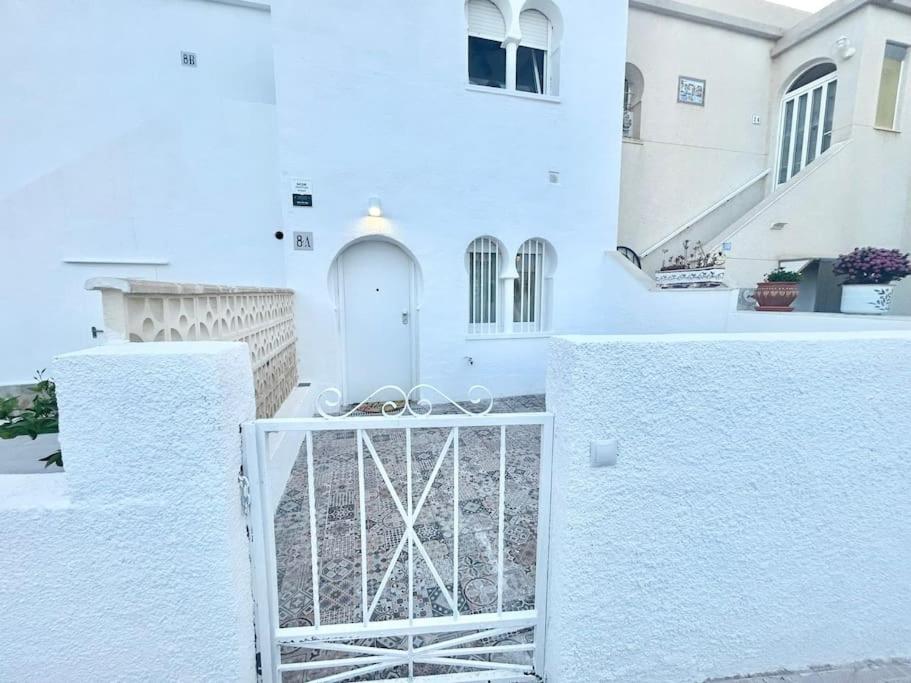 Home, tulipán Orihuela costa