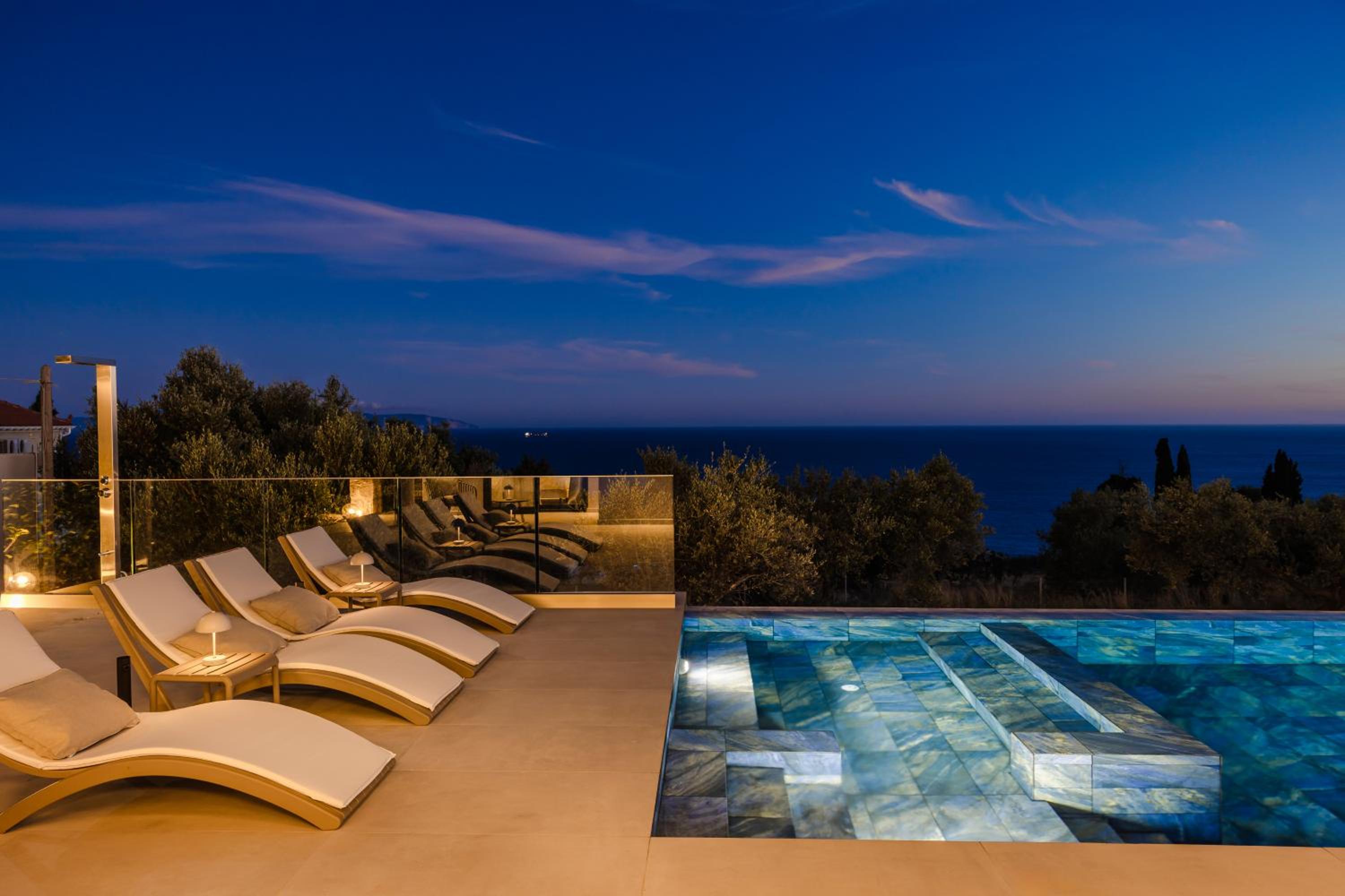 DEOS VILLA