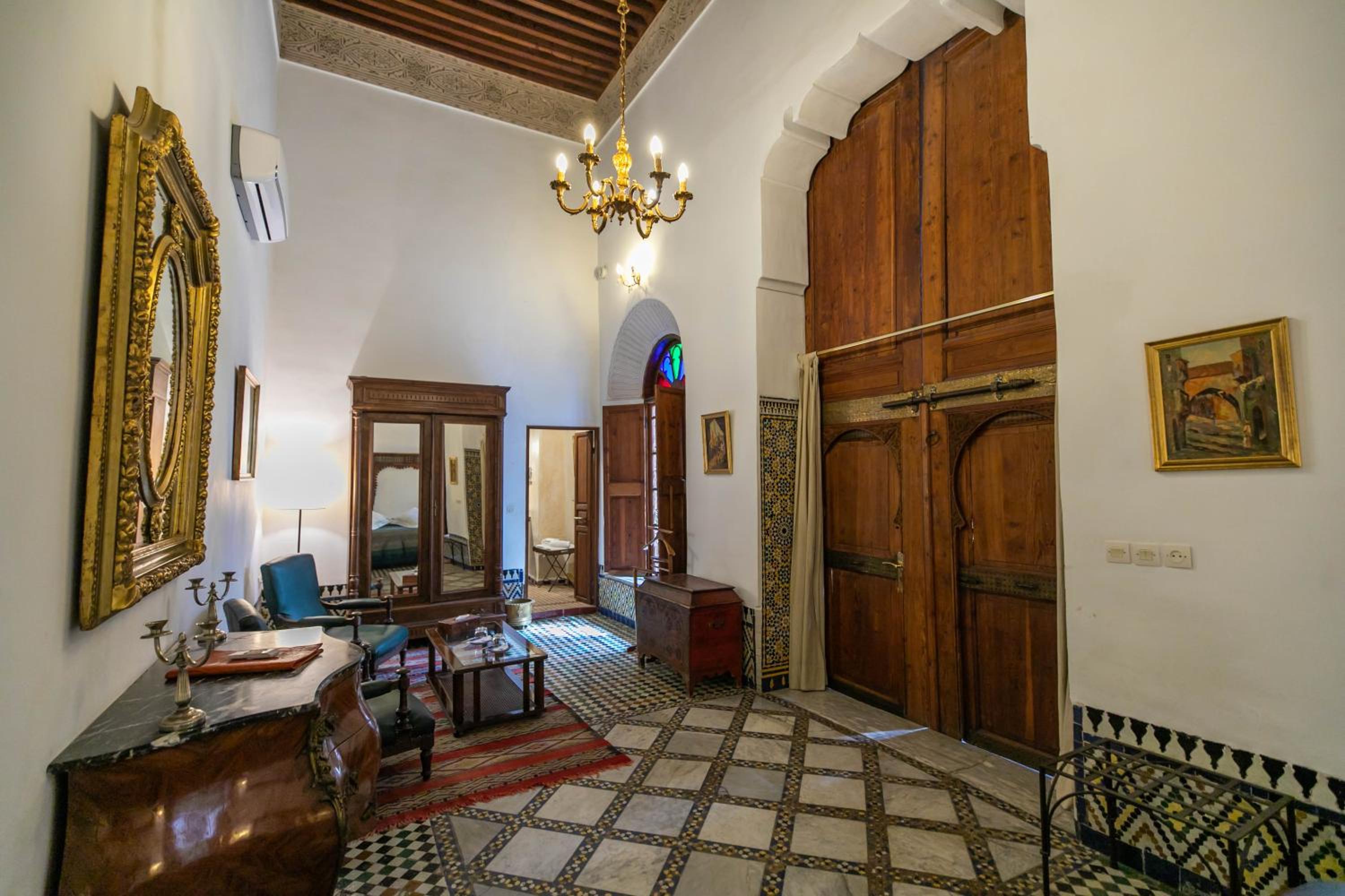 hotel room