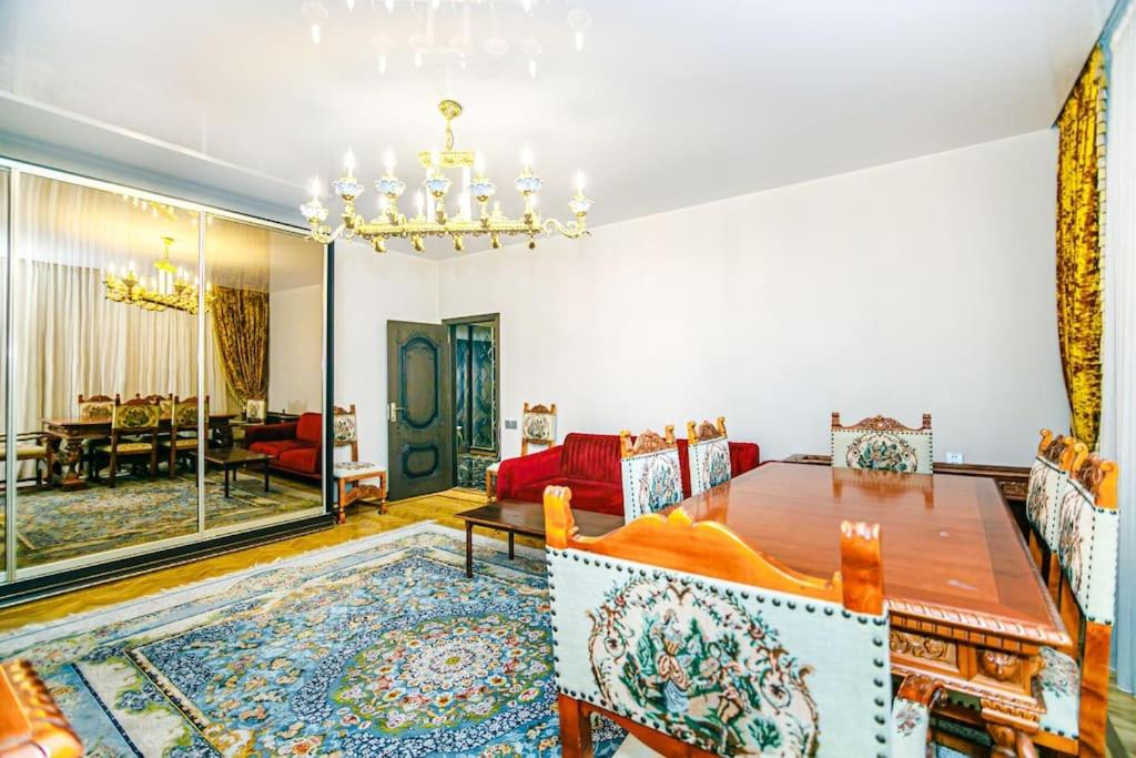 Apartment Bravo