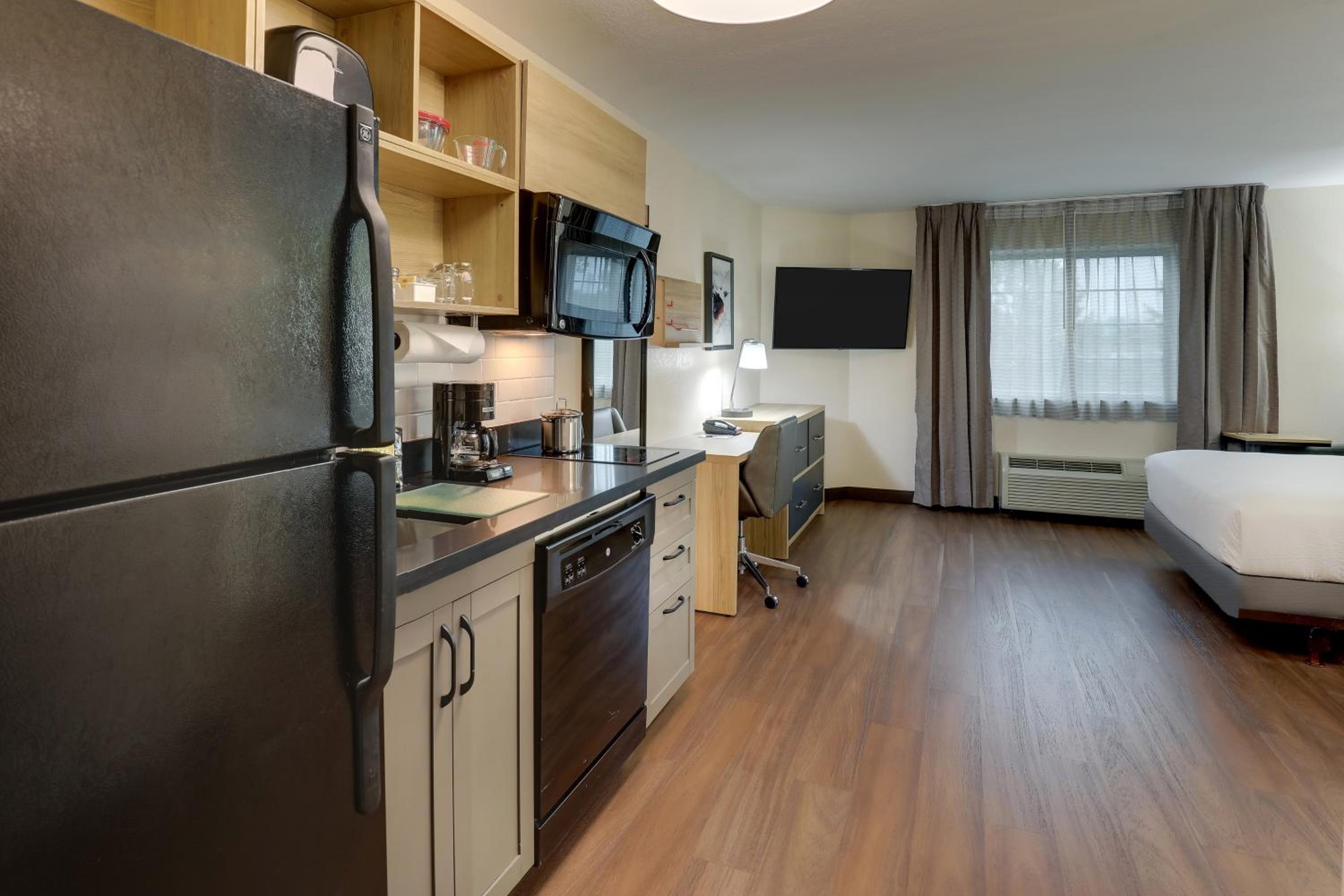 Lexington Vacations - Candlewood Suites Lexington, an IHG Hotel - Property Image 13