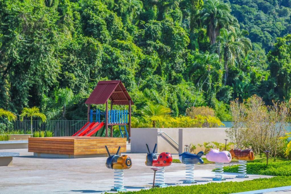 Apartamento condomínio completo frente ao mar