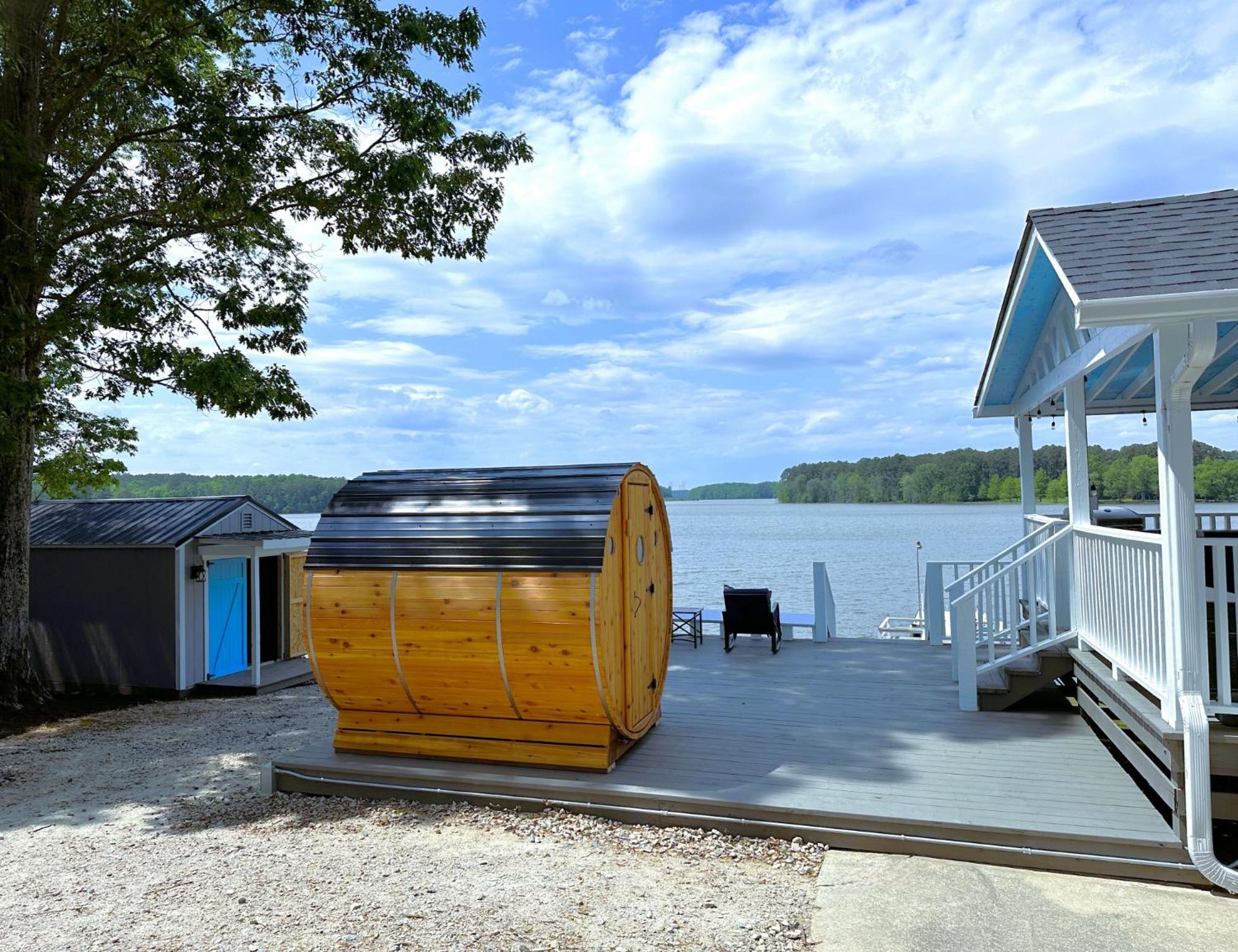 Turtle Town Bungalow on Lake Murray - RV Parking Available