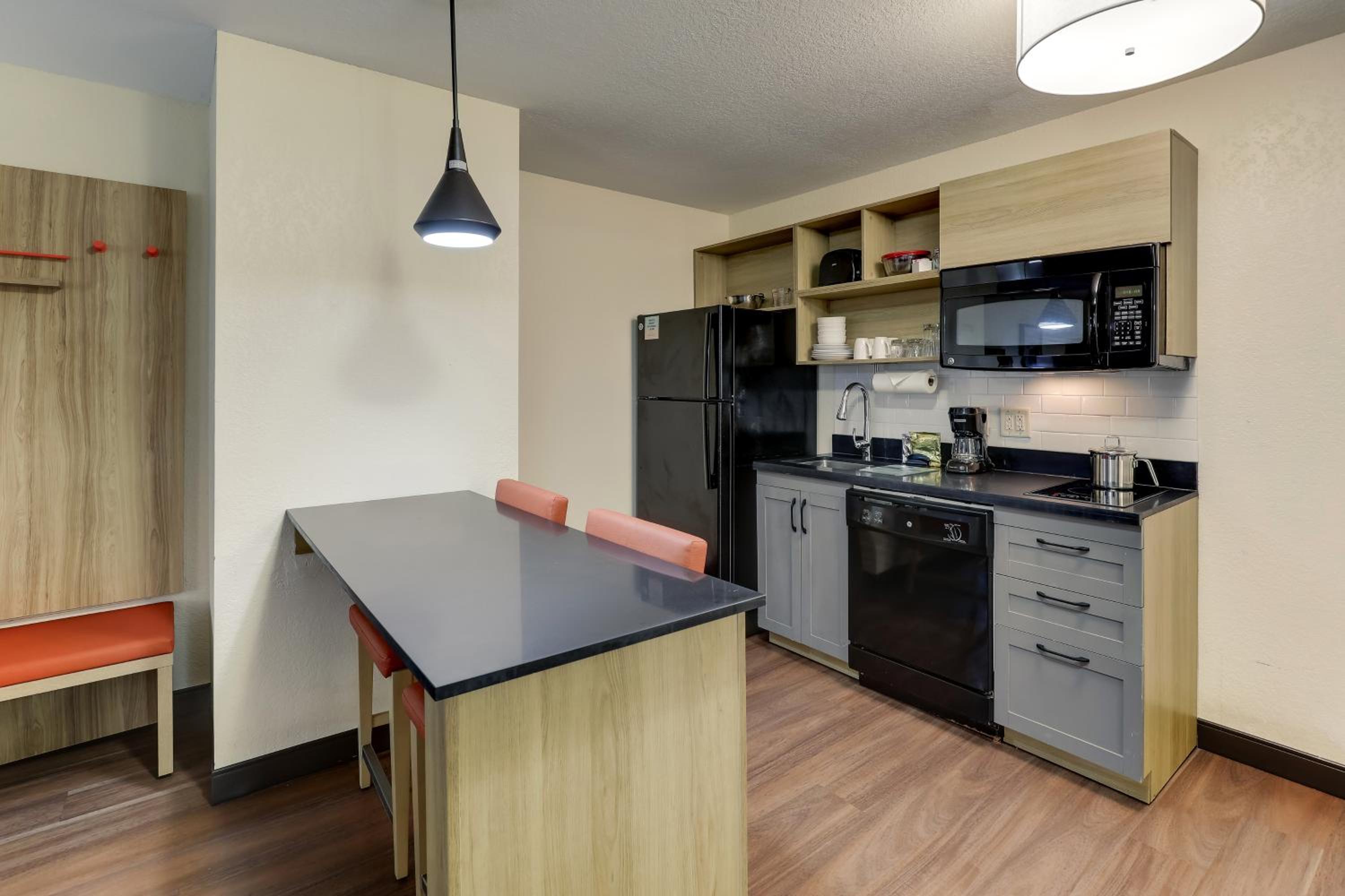 Lexington Vacations - Candlewood Suites Lexington, an IHG Hotel - Property Image 15