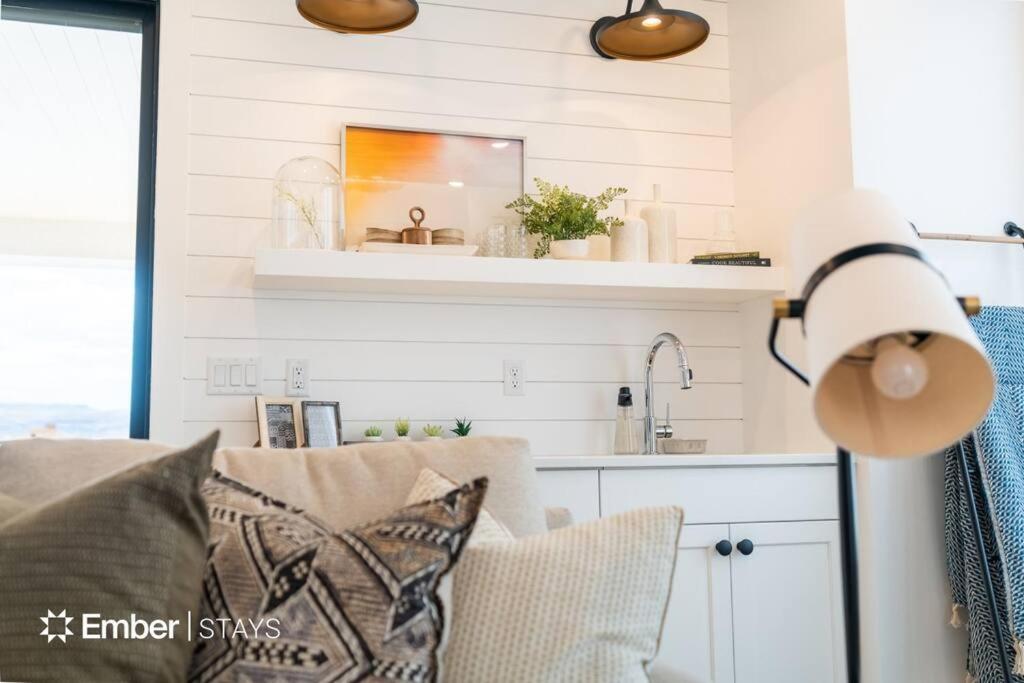Edgewater at Desert Color by Ember Stays view 3