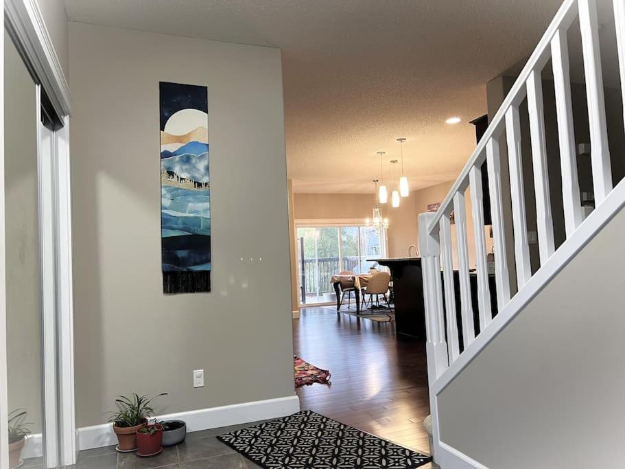South Ed Stay Relax in our Spacious 3 BR Home
