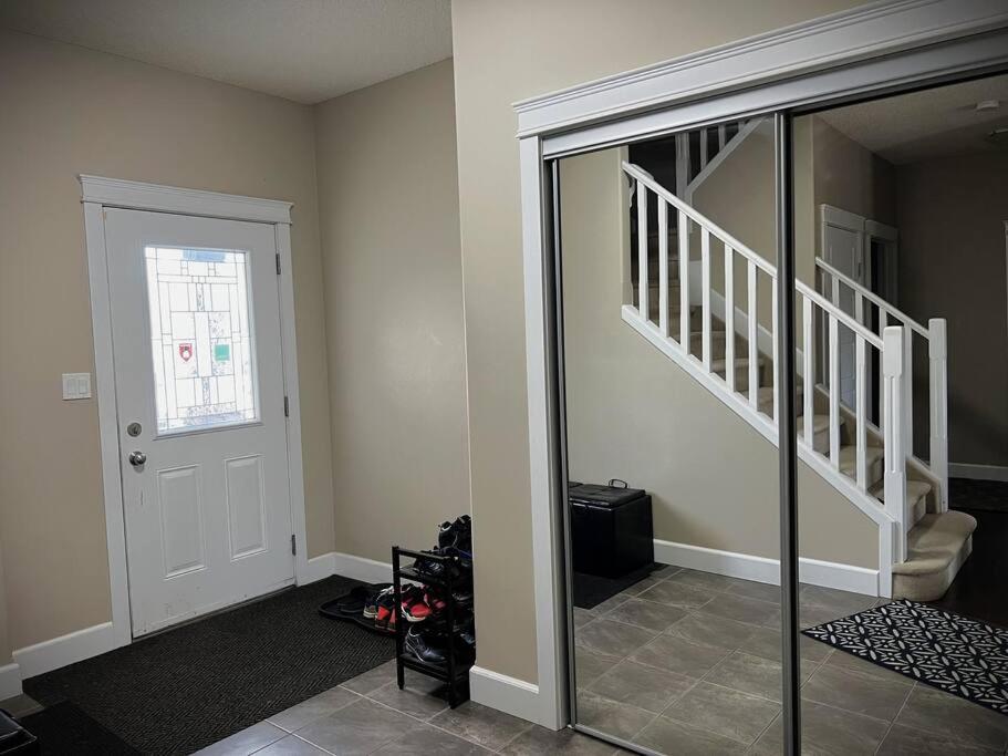 South Ed Stay Relax in our Spacious 3 BR Home