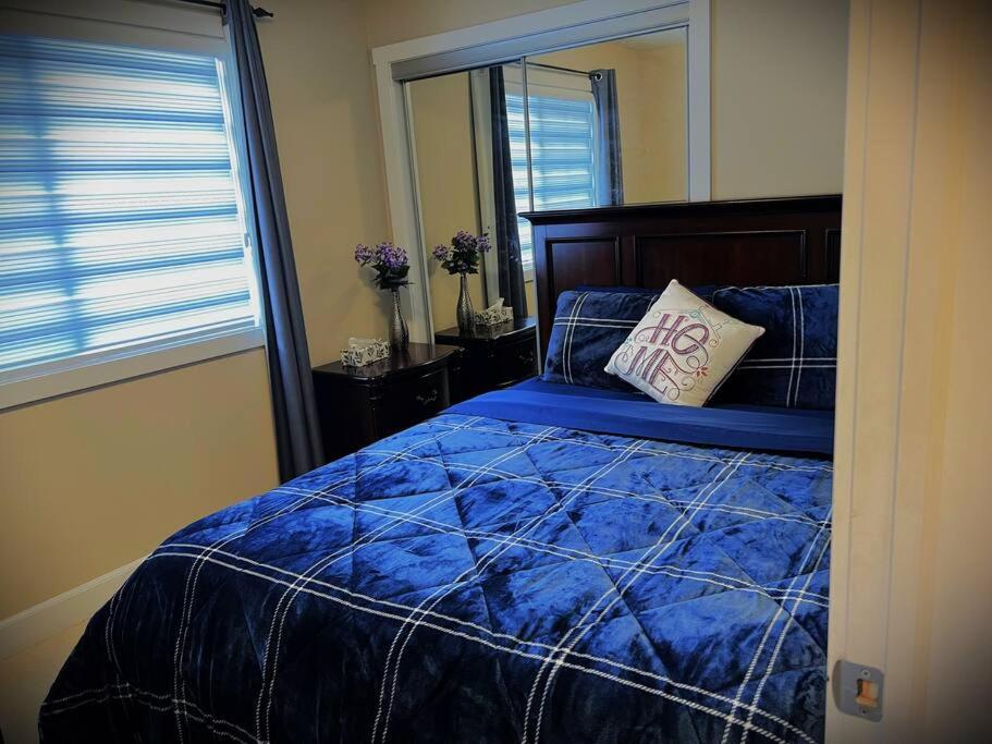 South Ed Stay Relax in our Spacious 3 BR Home