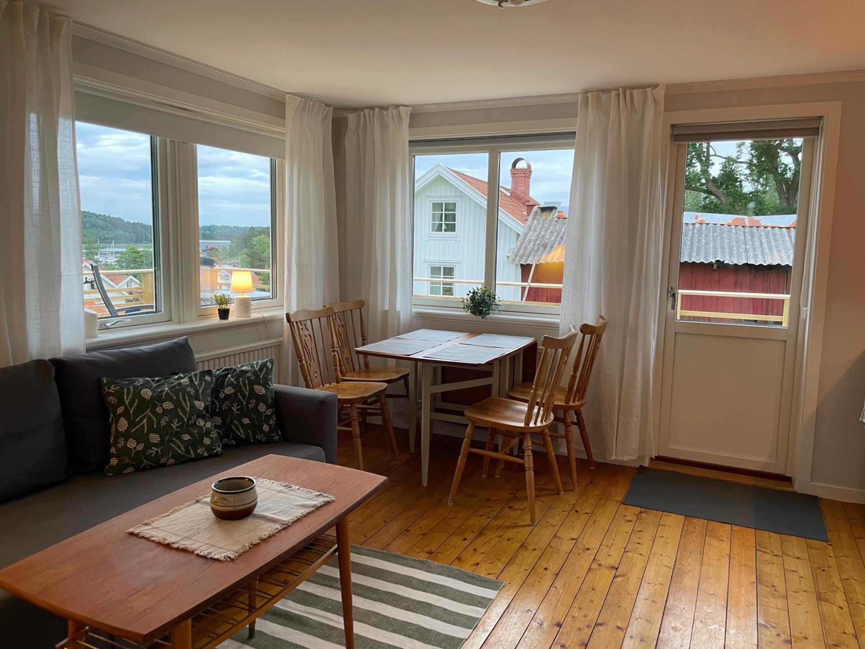 Stuga Tjörn/Almösund