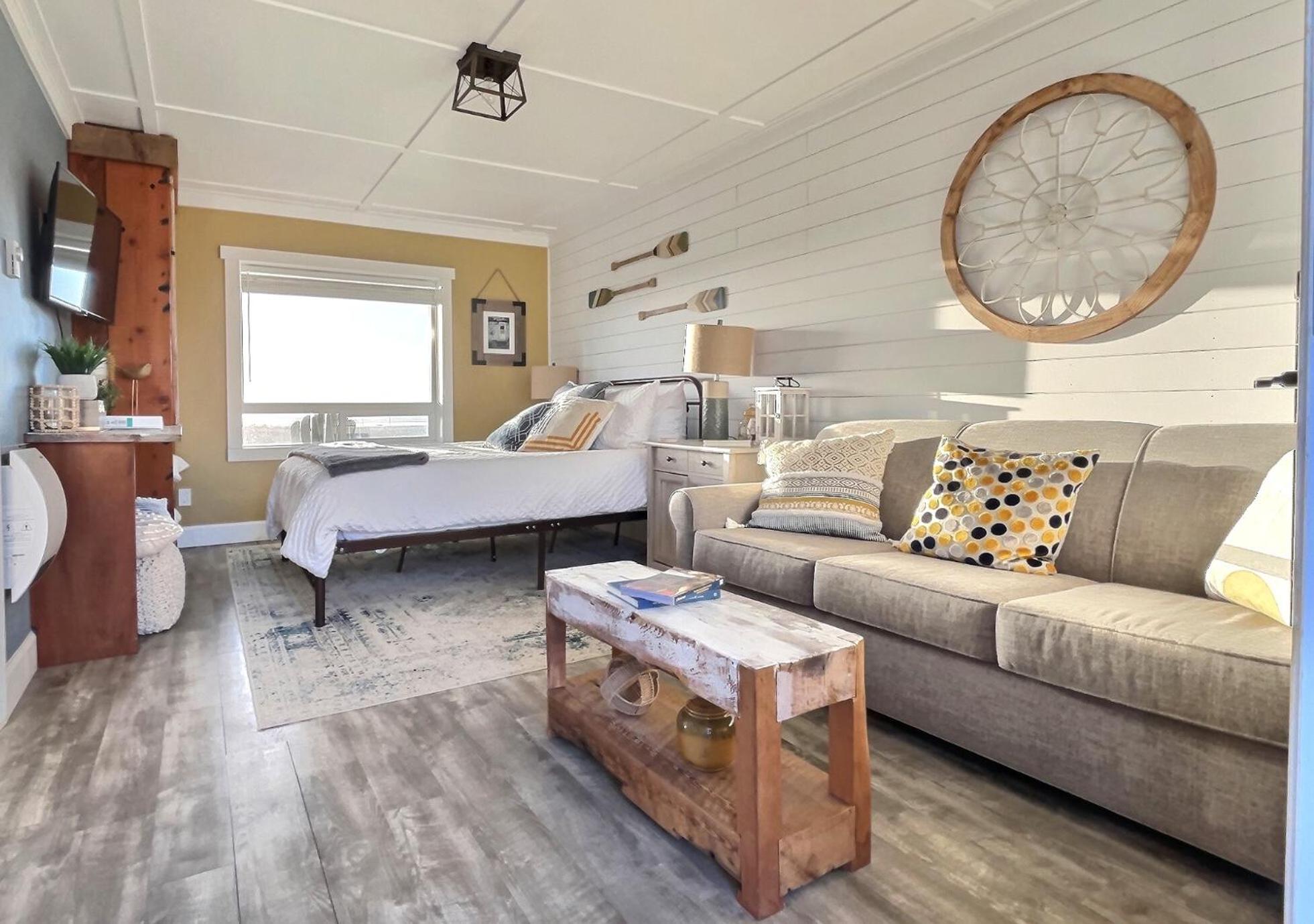 Tide Pool Town Home, Entire House, Amazing Views! view 2
