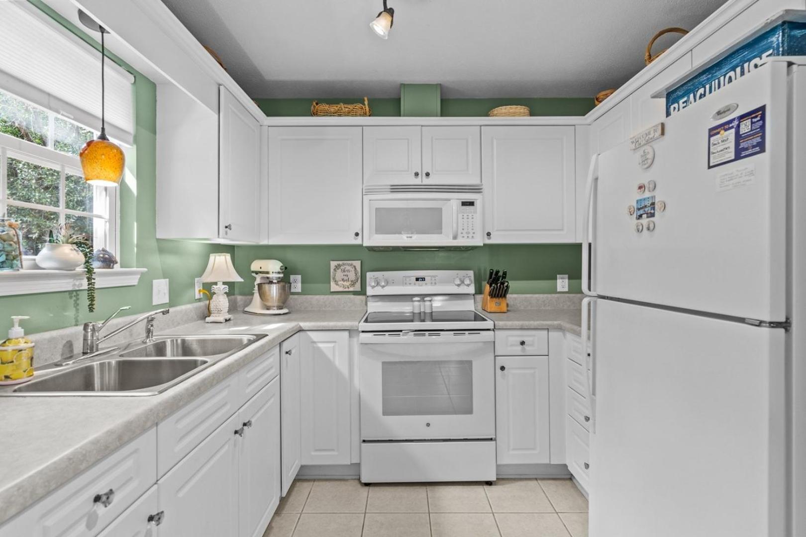 Pet friendly Private Home in Oak Island view 4